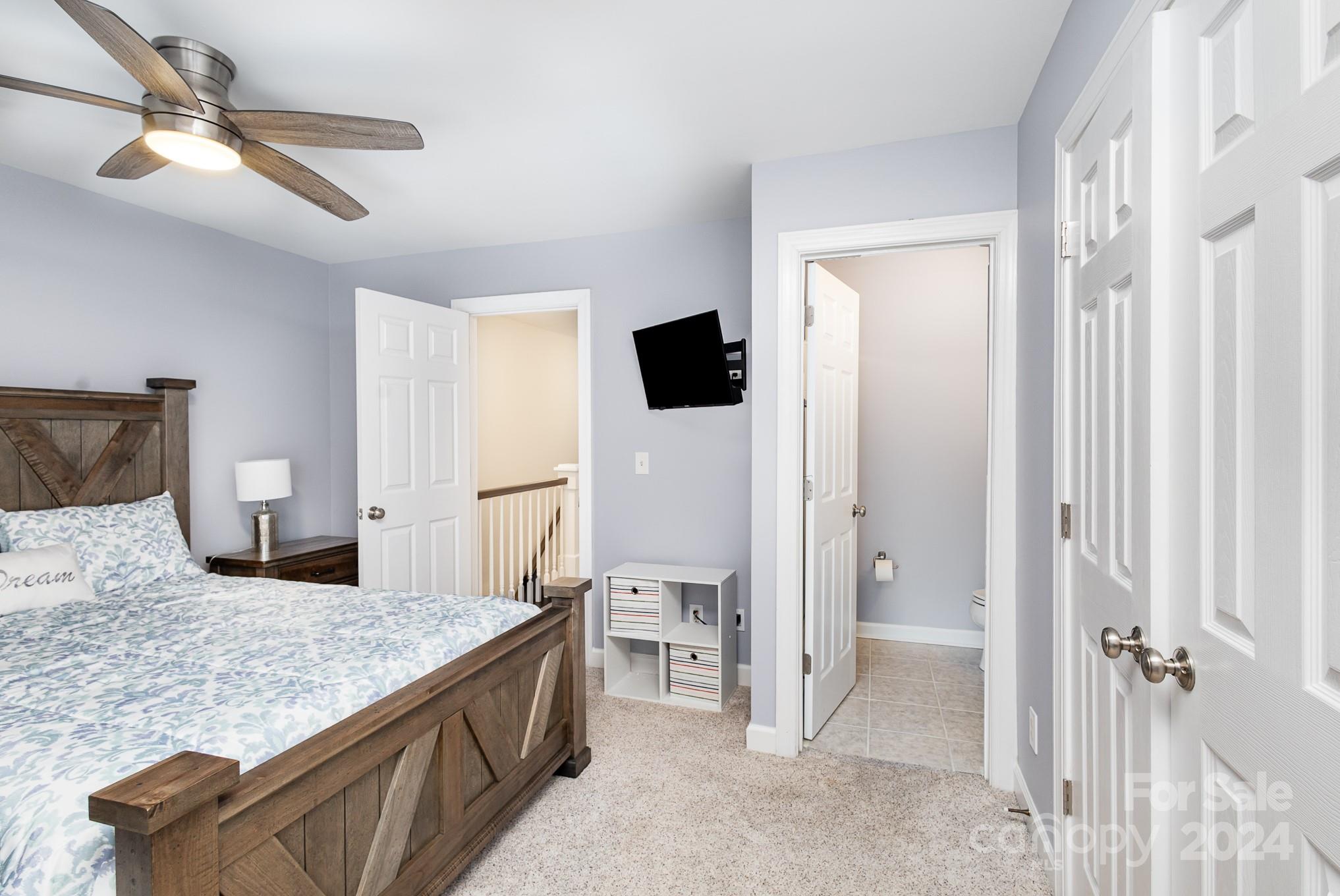 4939 South Hill View Drive