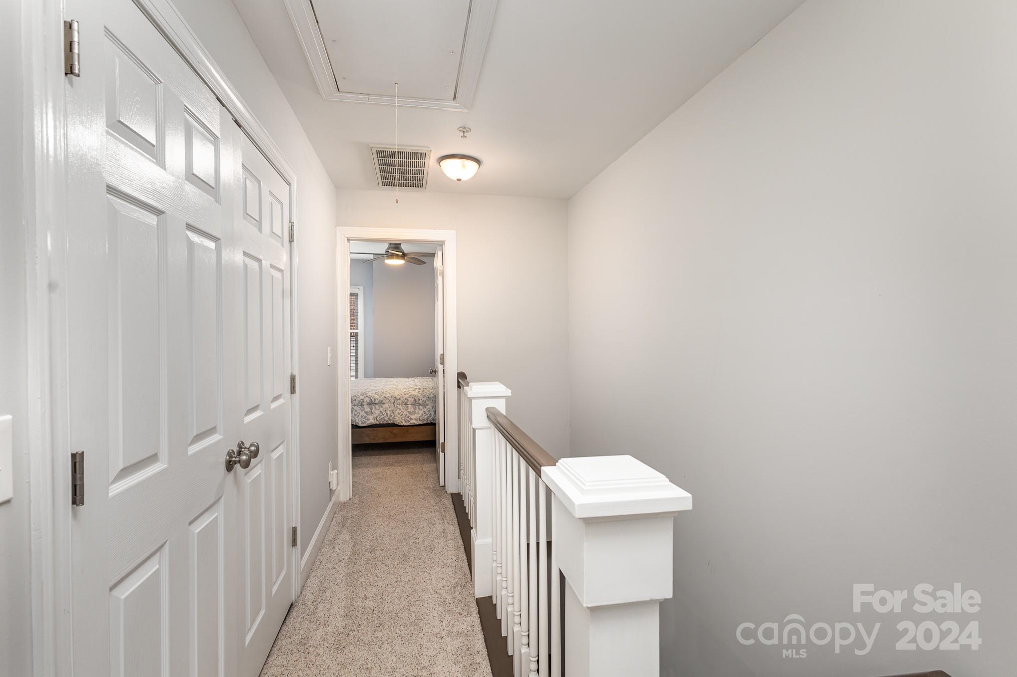 4939 South Hill View Drive