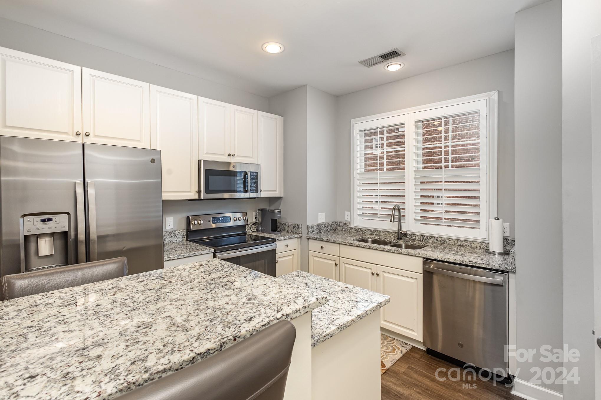 4939 South Hill View Drive