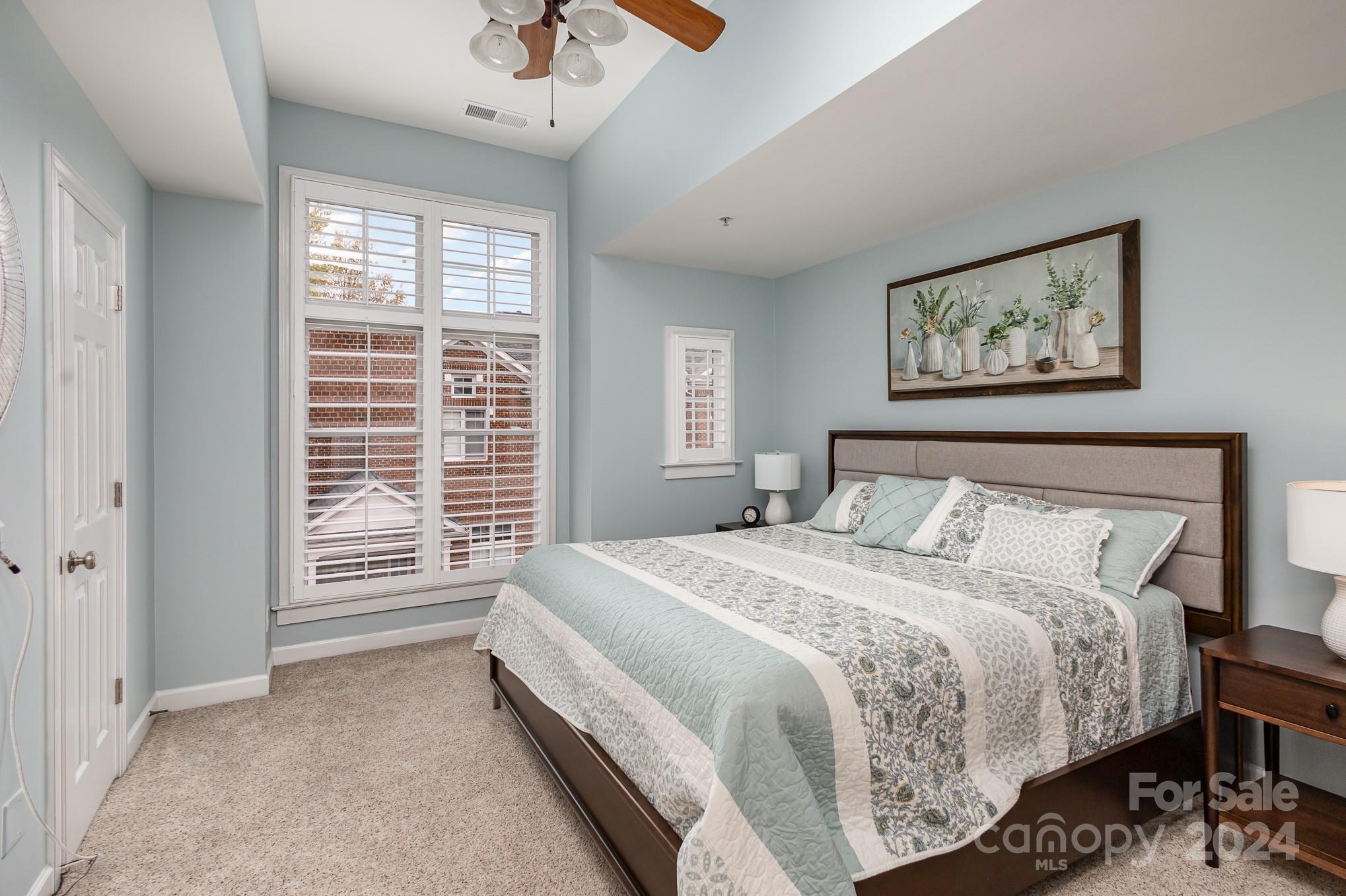 4939 South Hill View Drive