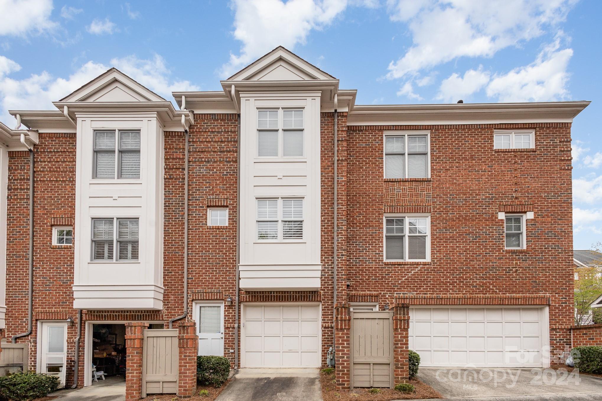 4939 South Hill View Drive