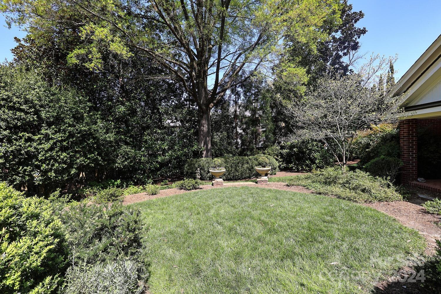 620 Hermitage Court