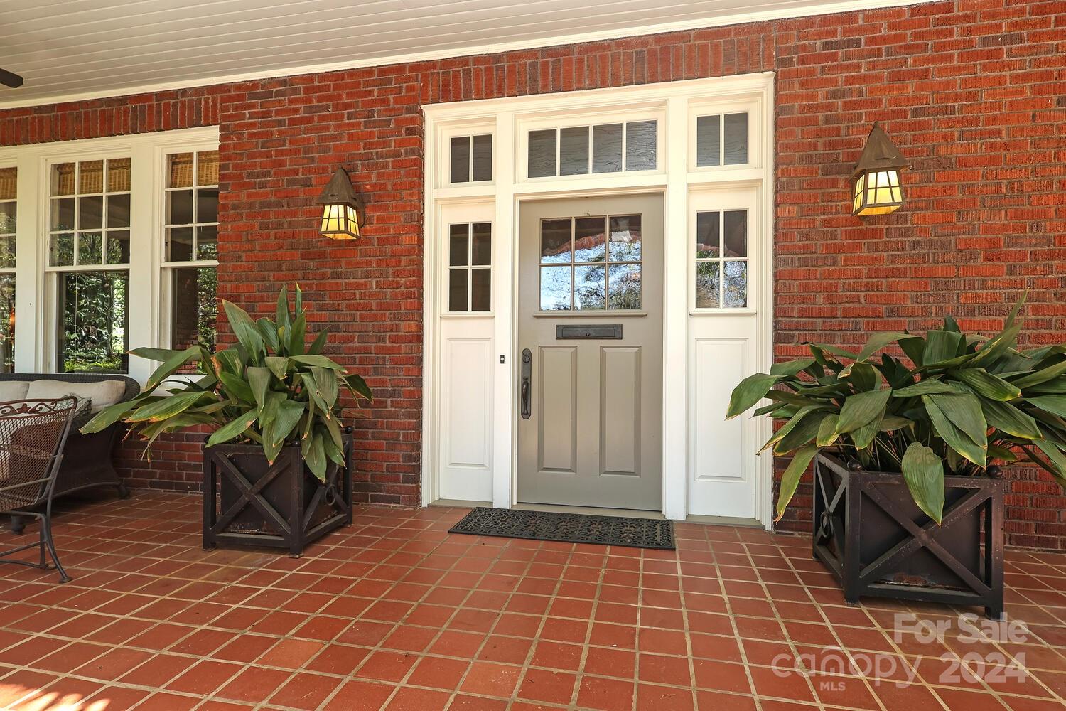 620 Hermitage Court
