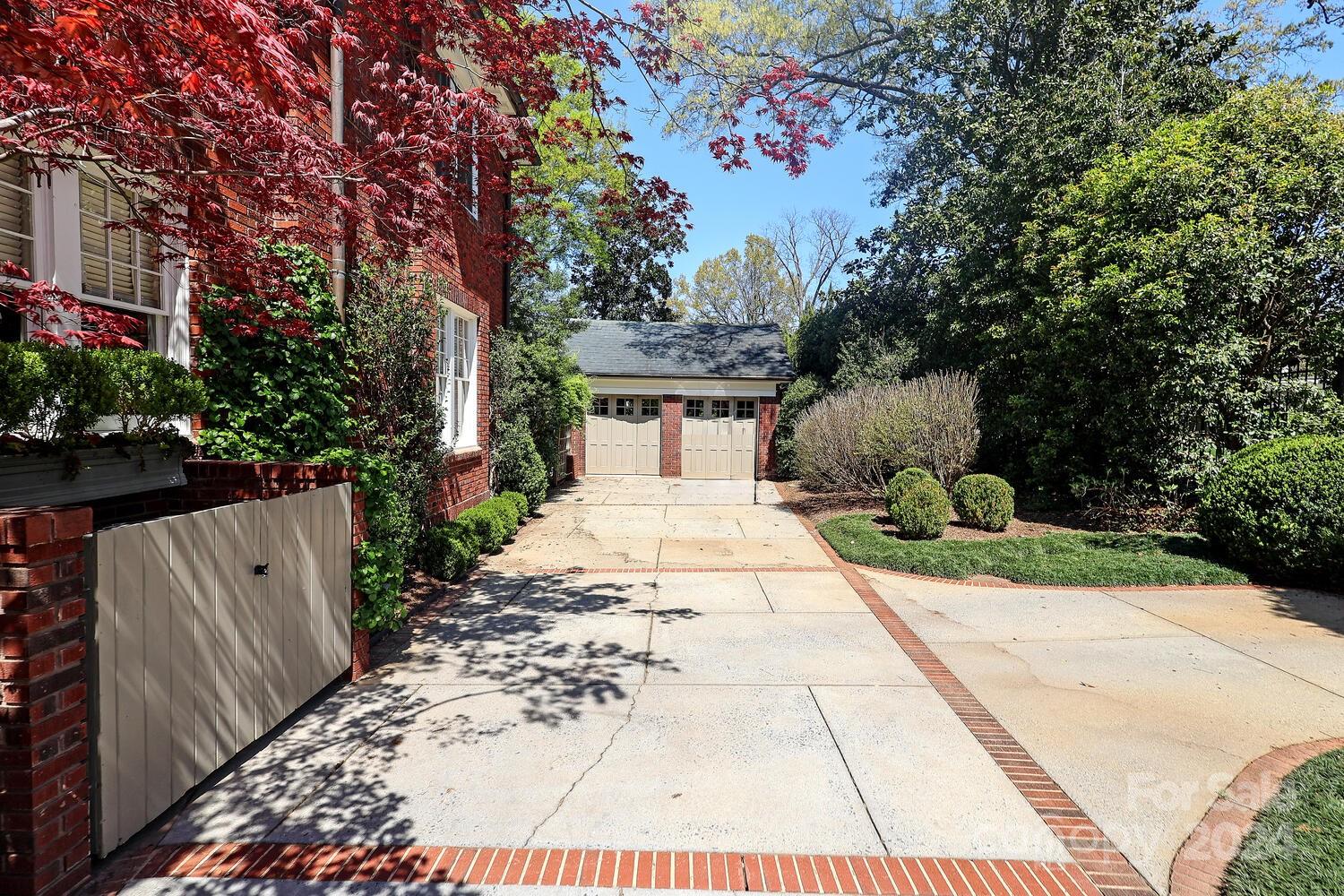 620 Hermitage Court