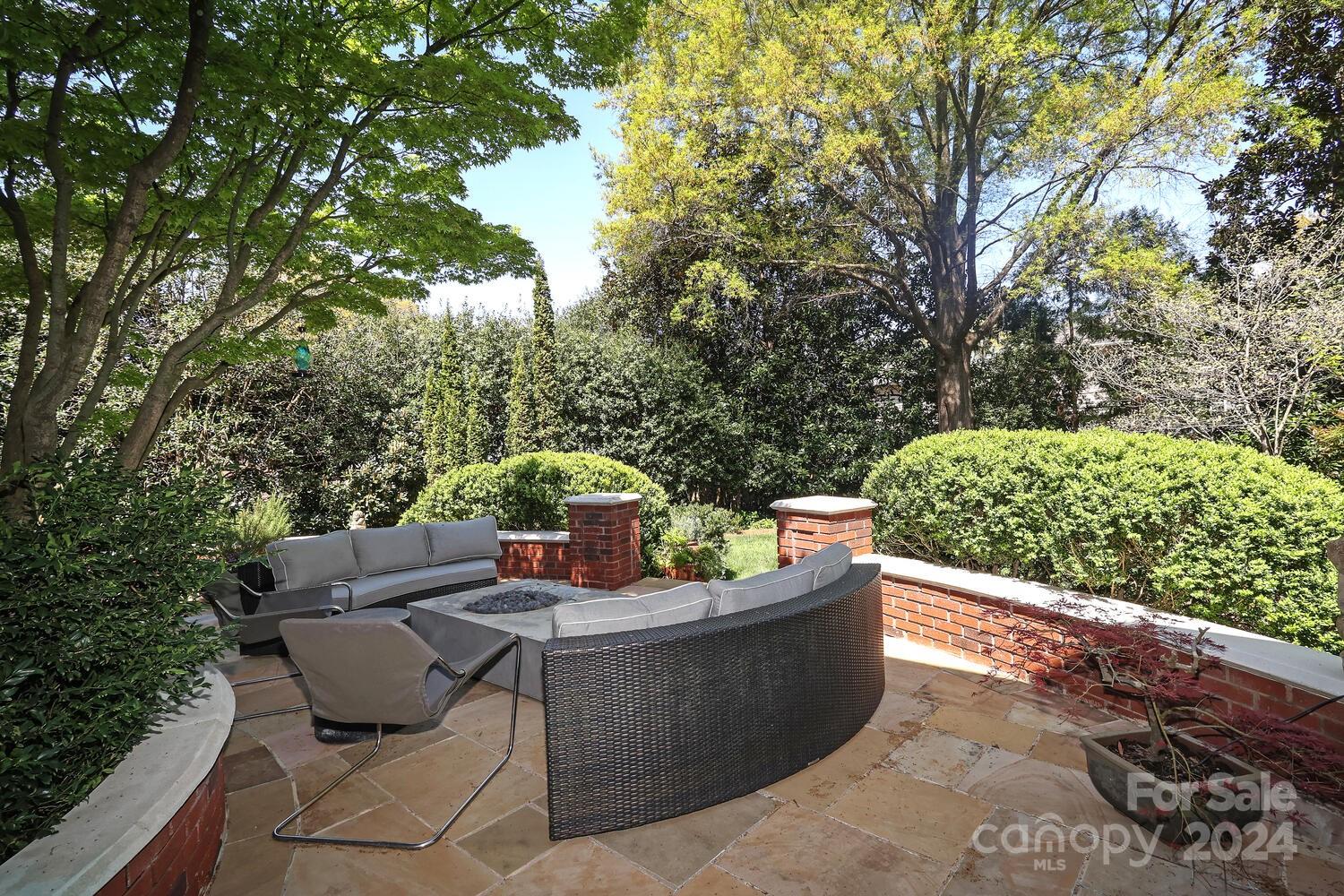 620 Hermitage Court