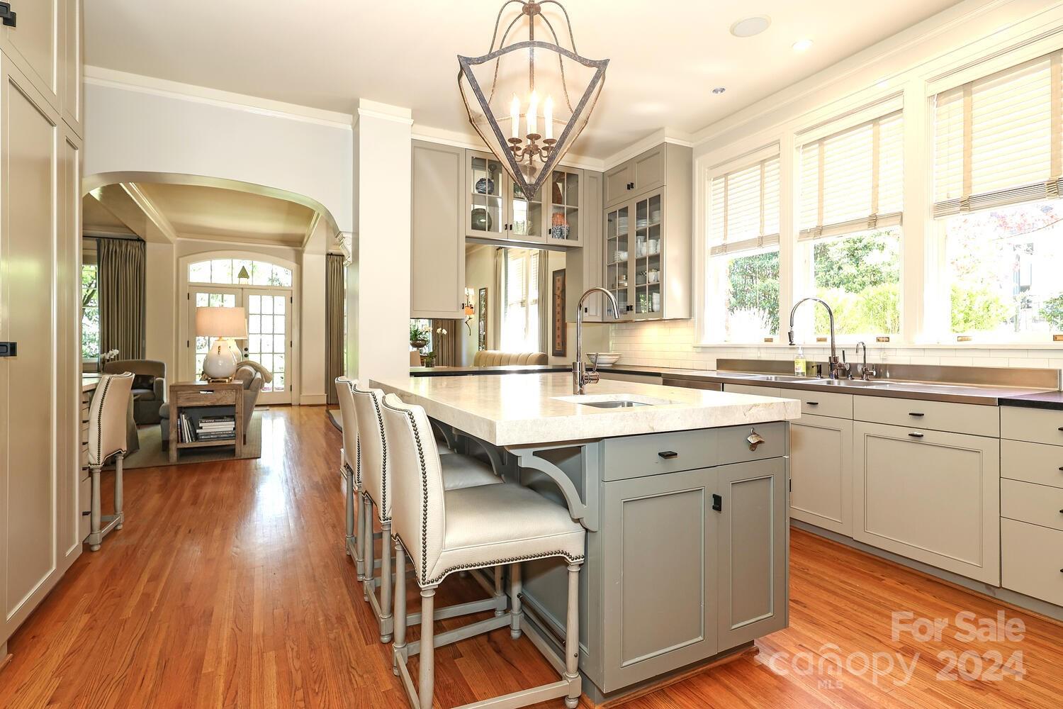 620 Hermitage Court