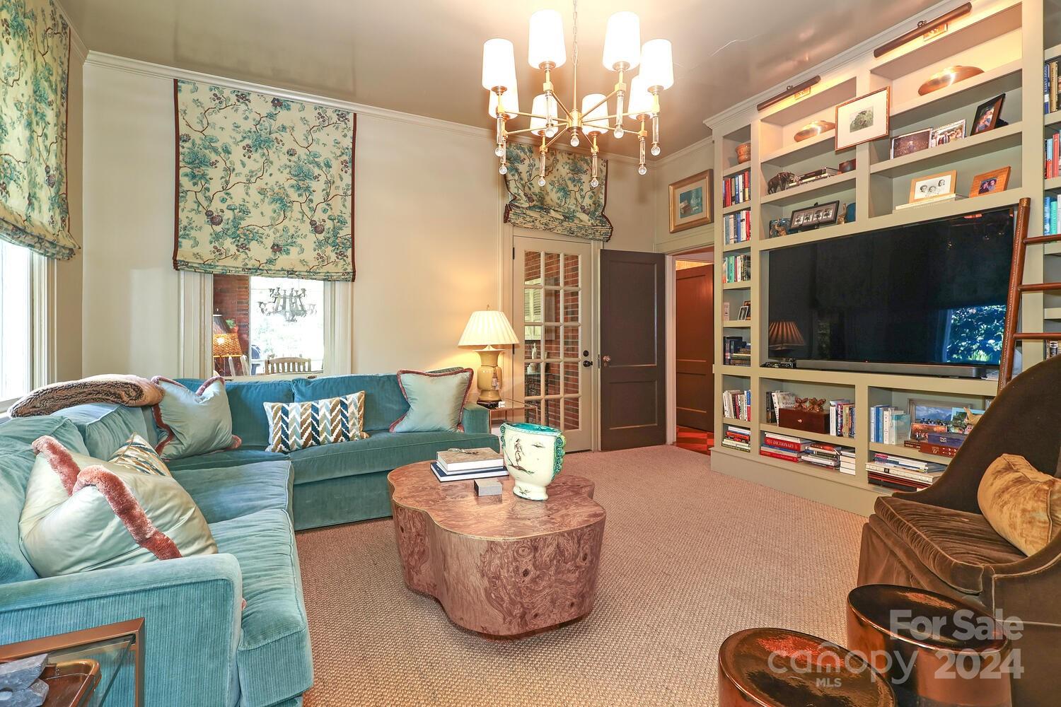 620 Hermitage Court