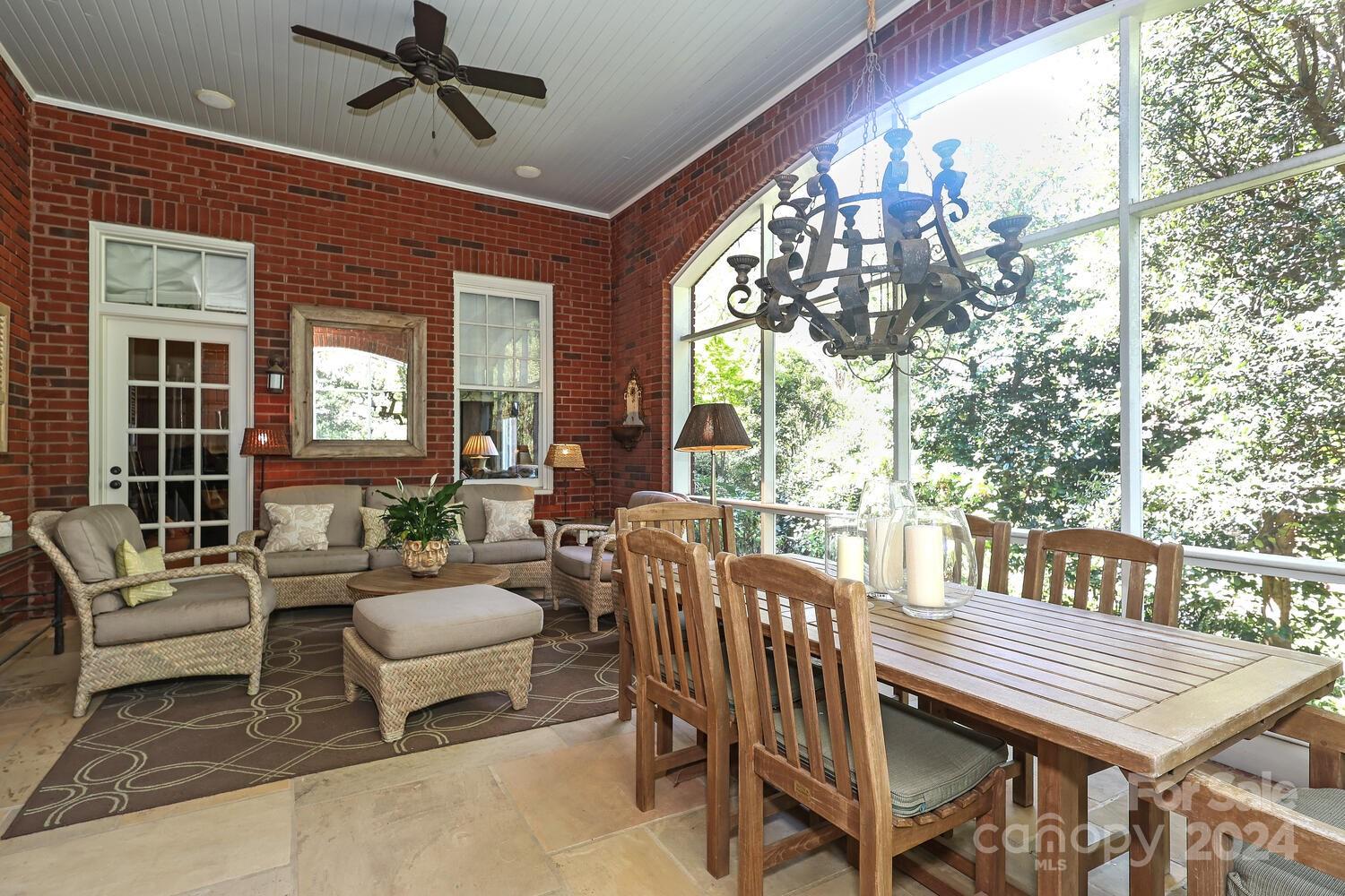 620 Hermitage Court