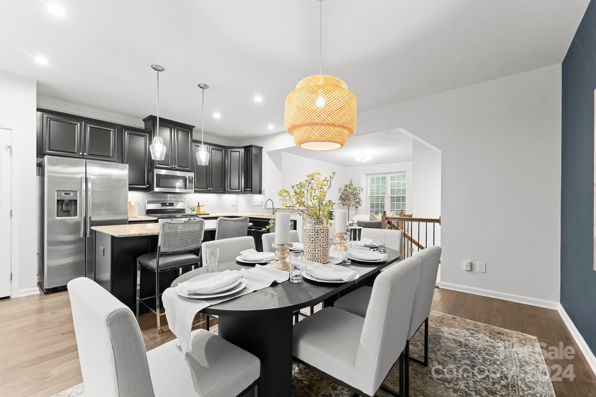 1233 Queen Lyon Court