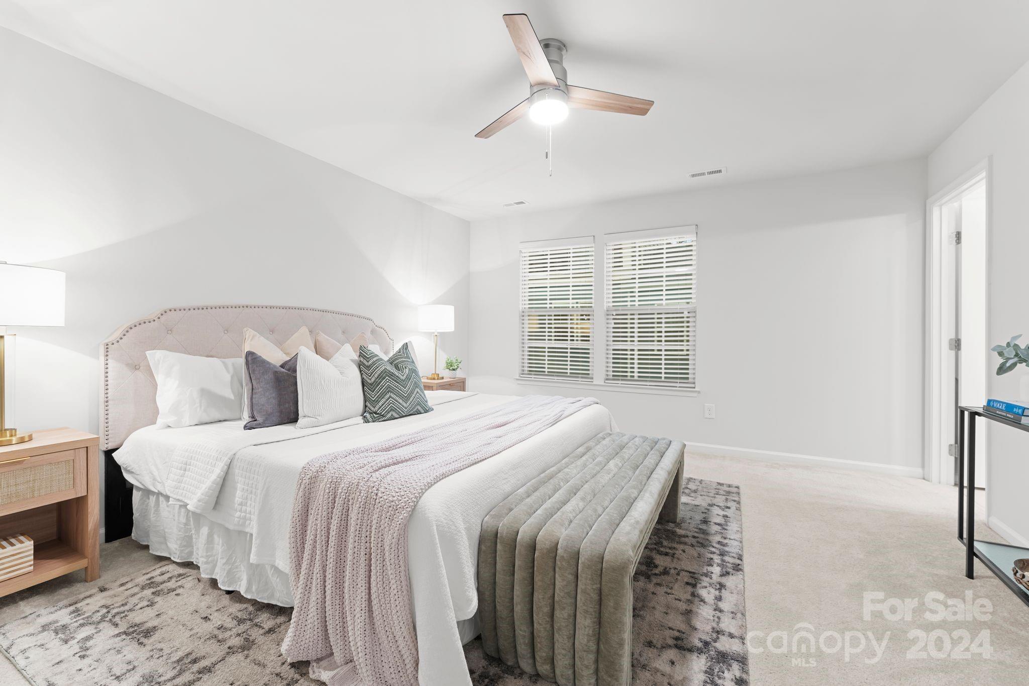 1233 Queen Lyon Court