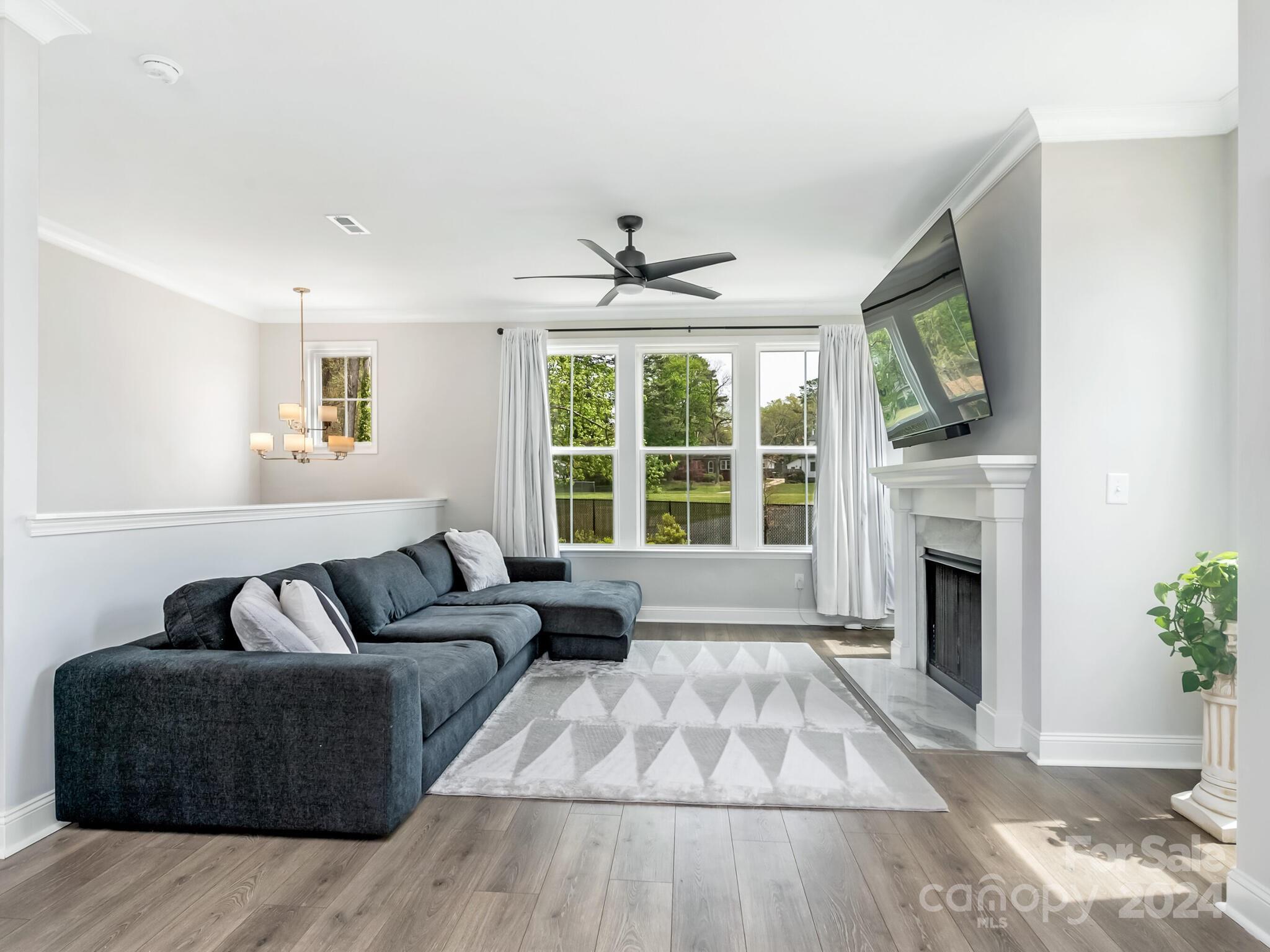 4004 Hidden Oaks Drive
