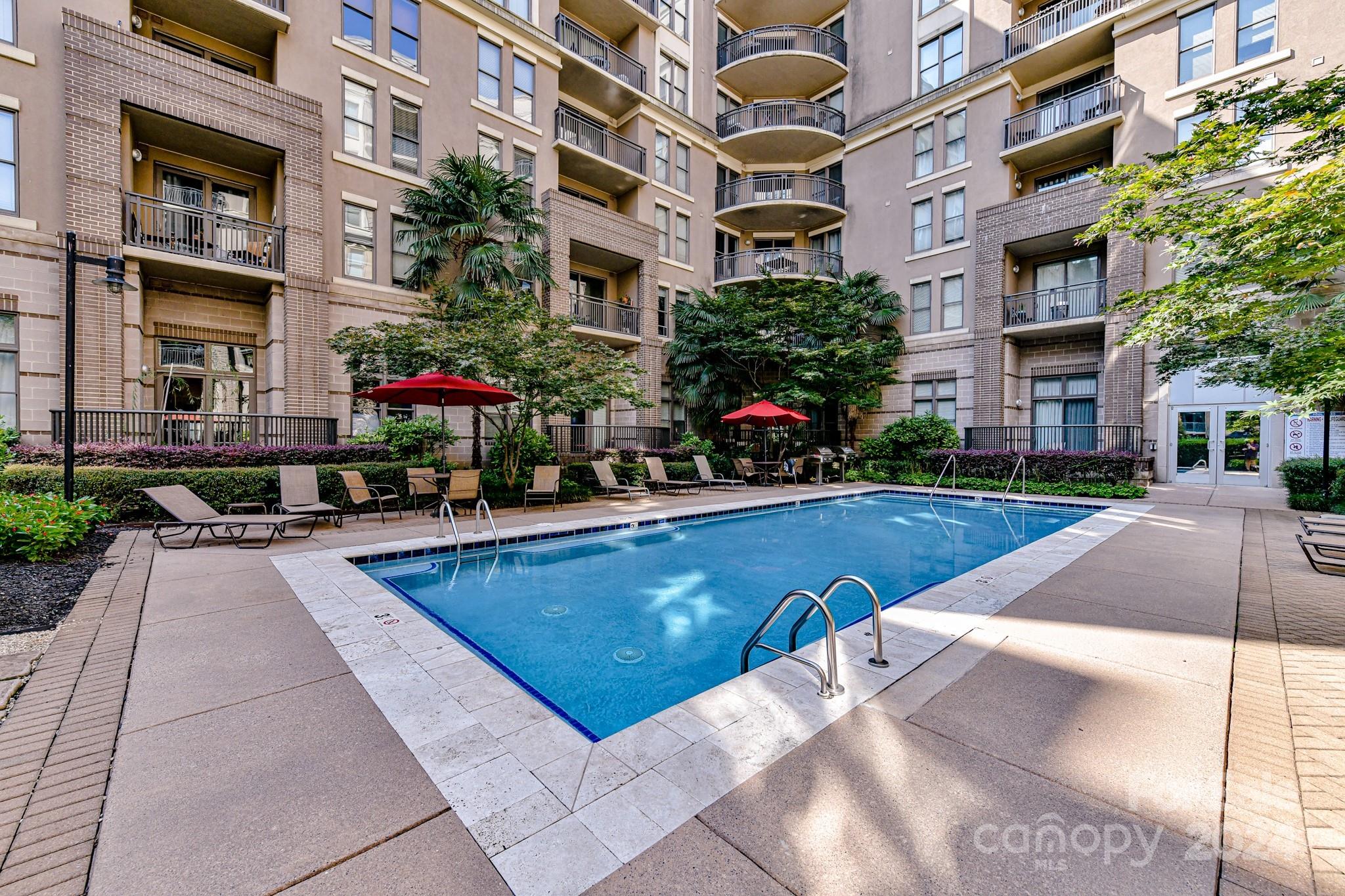 718 Trade Street Unit: 811