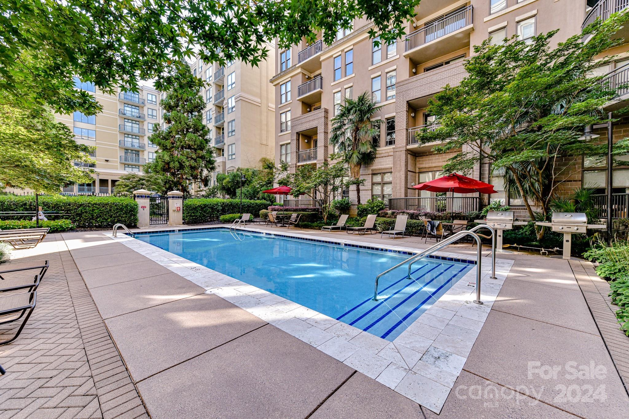 718 Trade Street Unit: 811