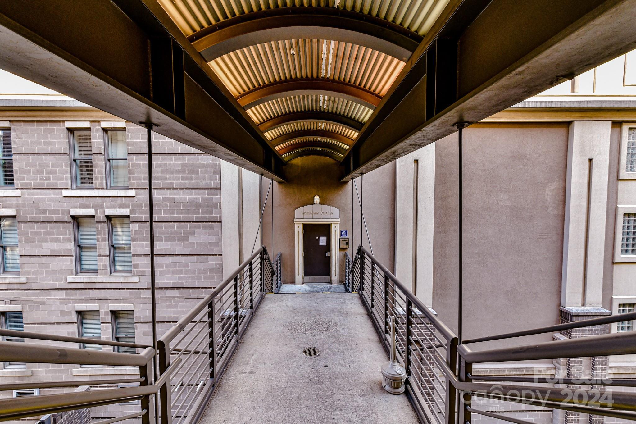 718 Trade Street Unit: 811