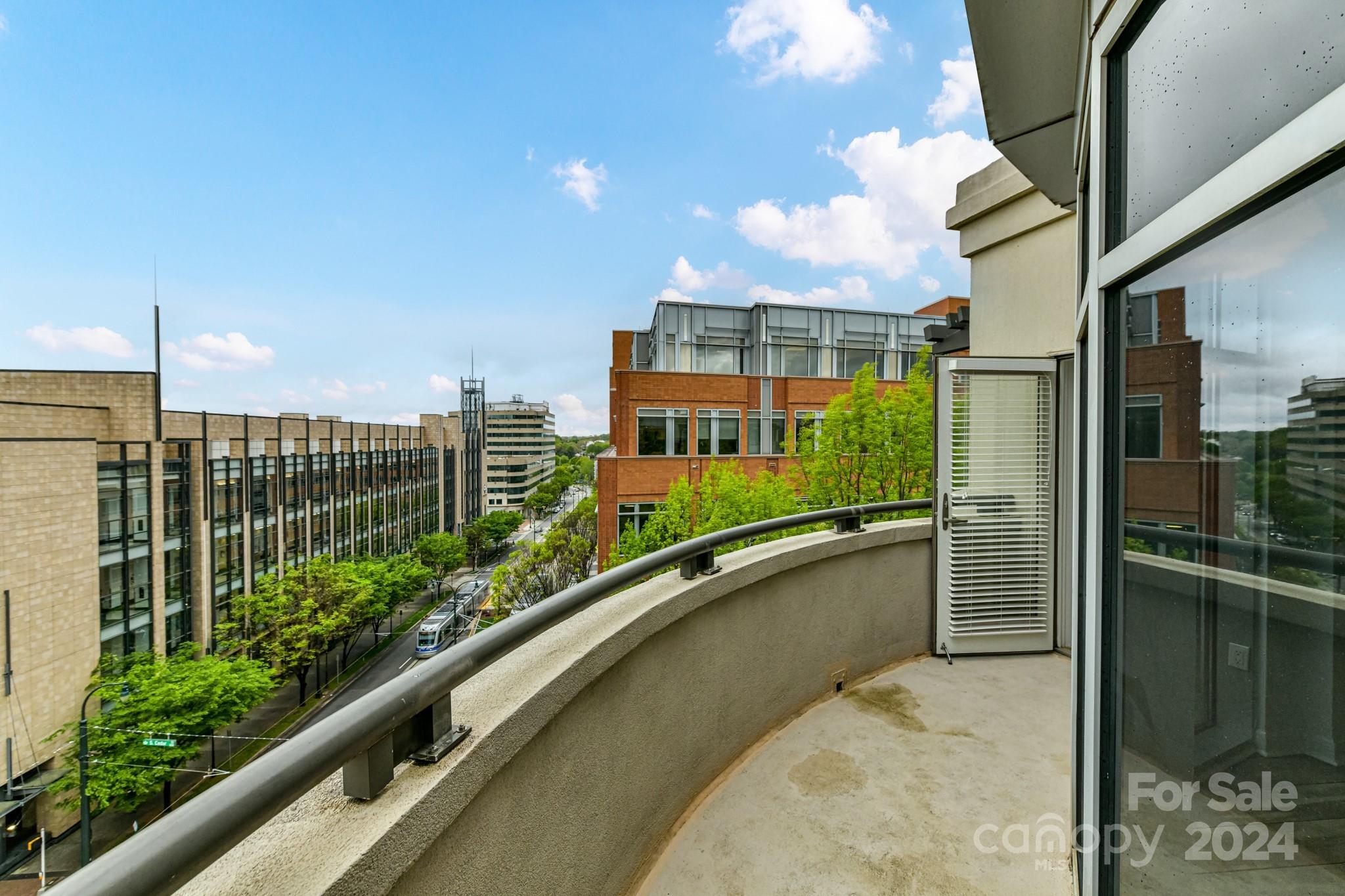 718 Trade Street Unit: 811