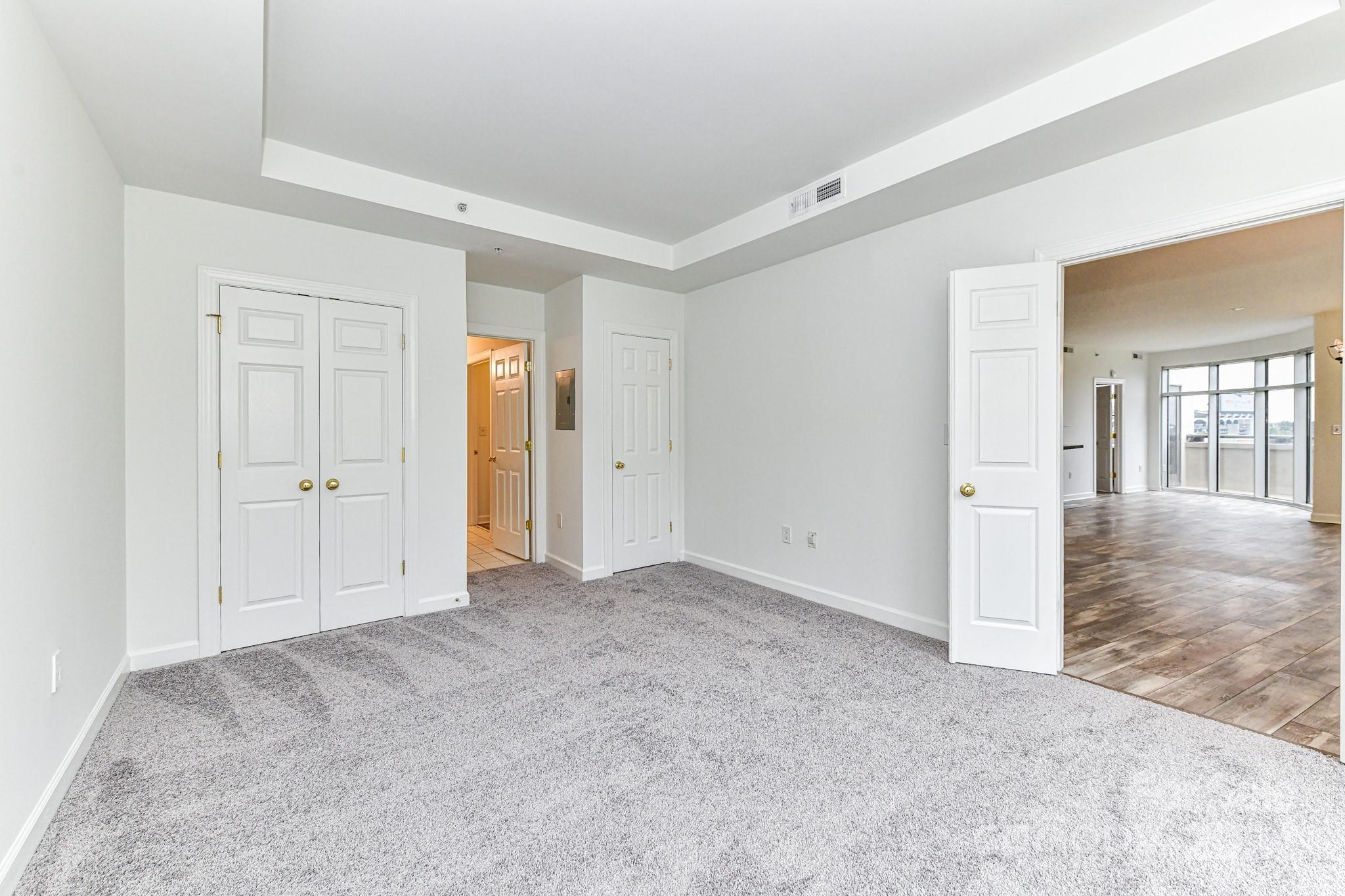 718 Trade Street Unit: 811