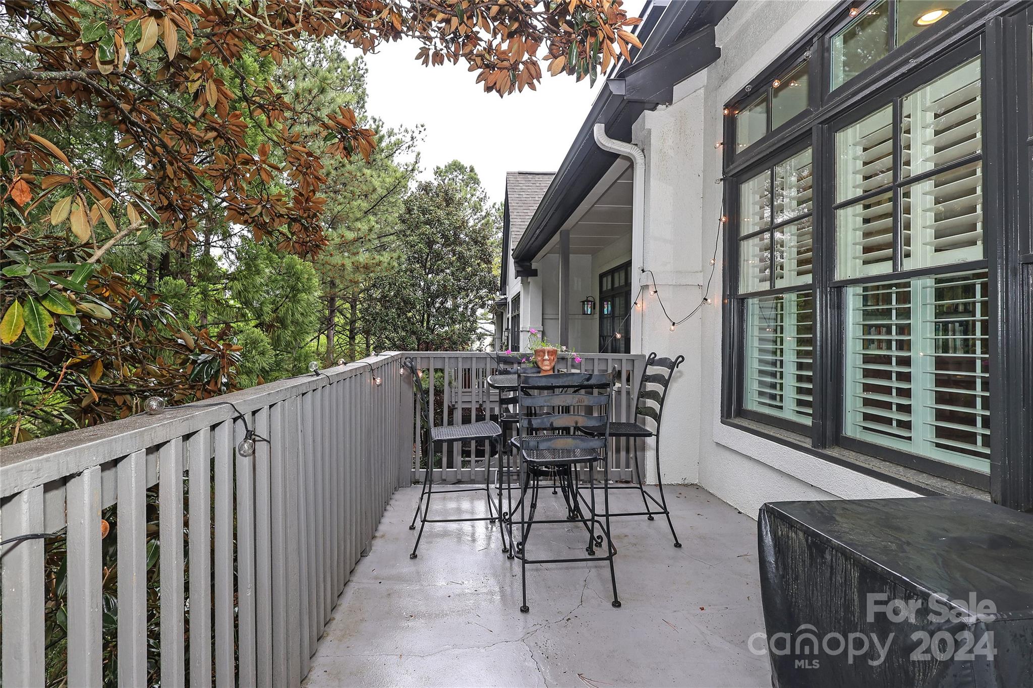 220 Wendover Heights Circle