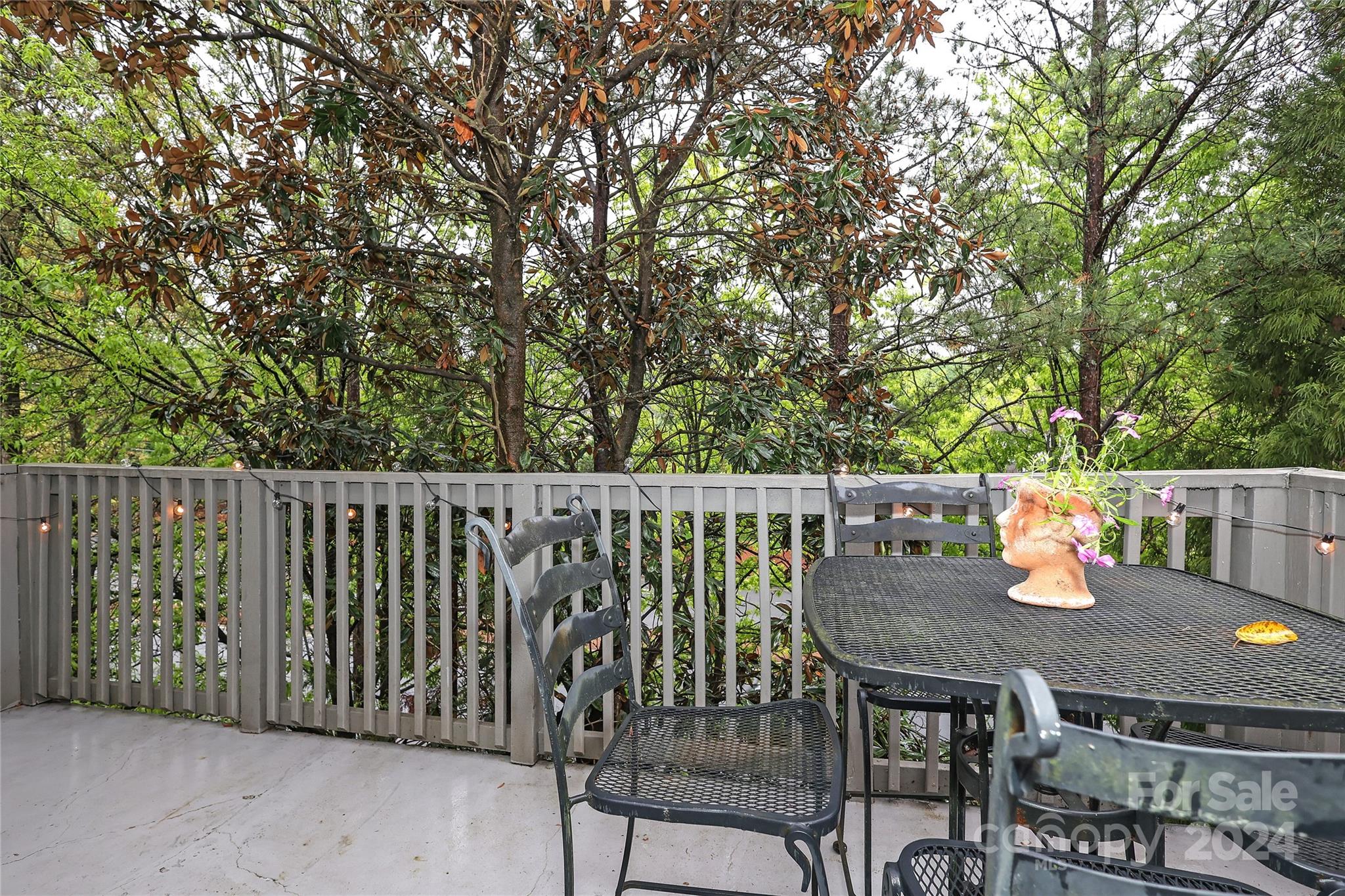 220 Wendover Heights Circle