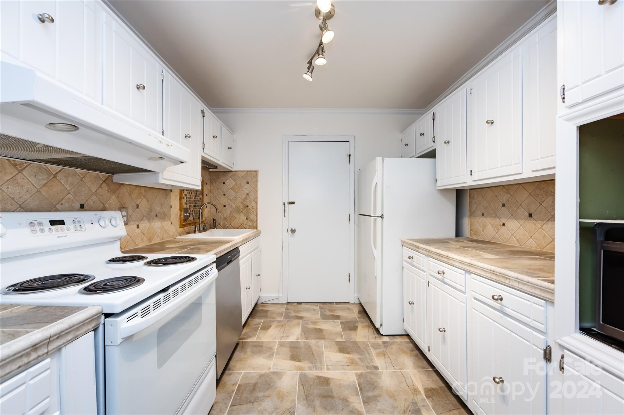 4739 Hedgemore Drive Unit: J
