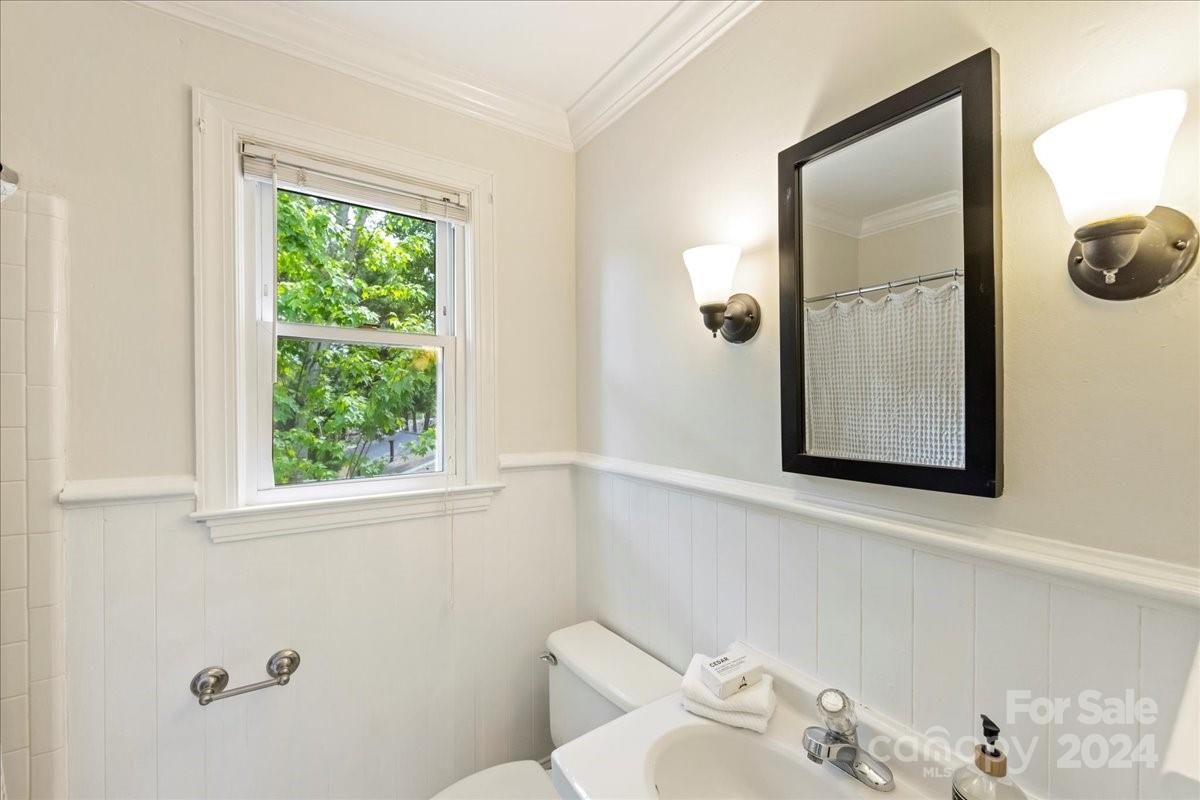 548 Wakefield Drive Unit: A