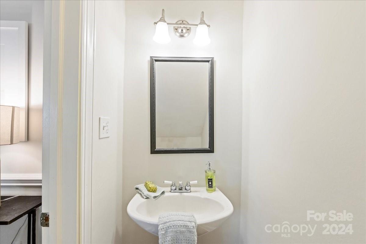 548 Wakefield Drive Unit: A