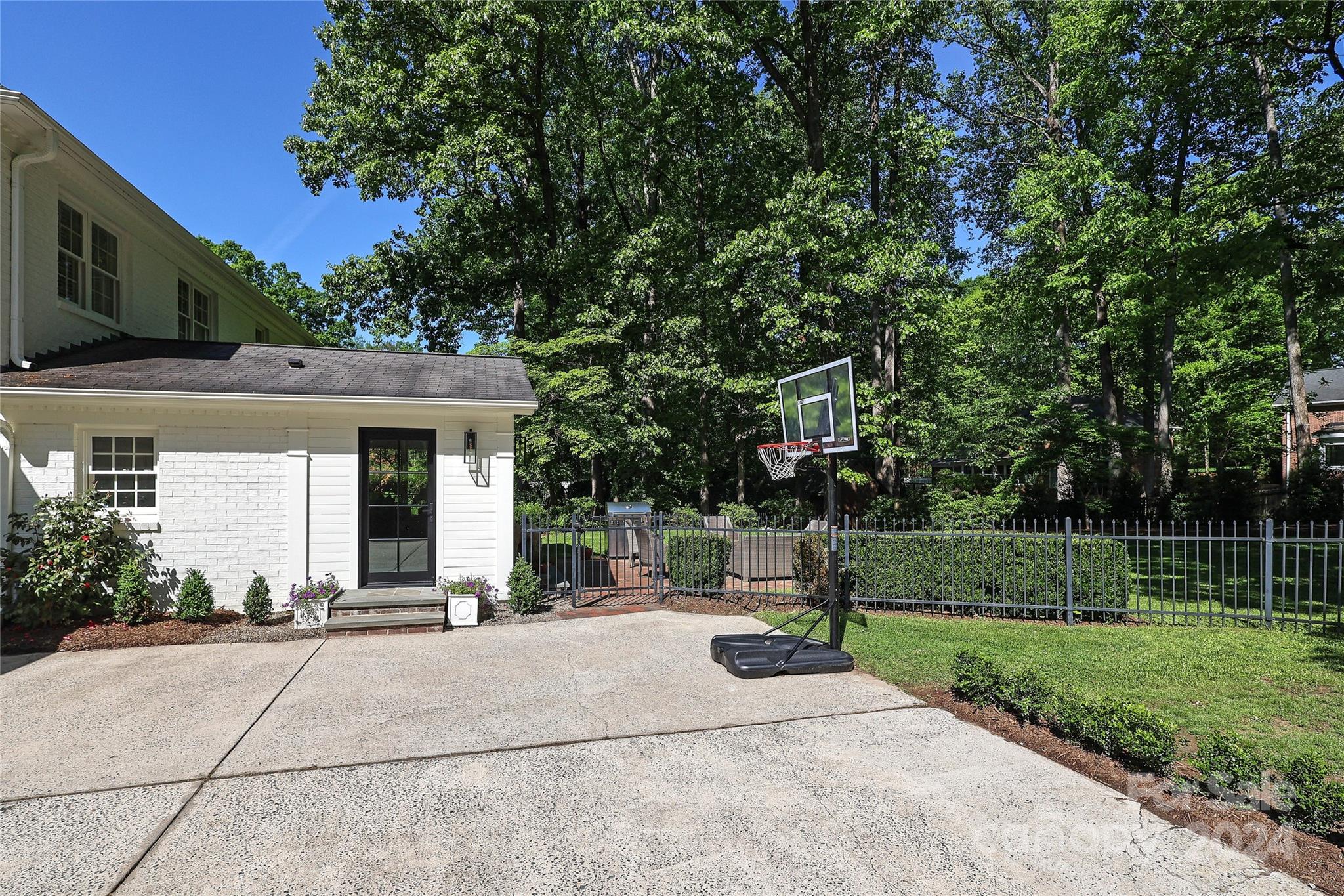118 Beckham Court