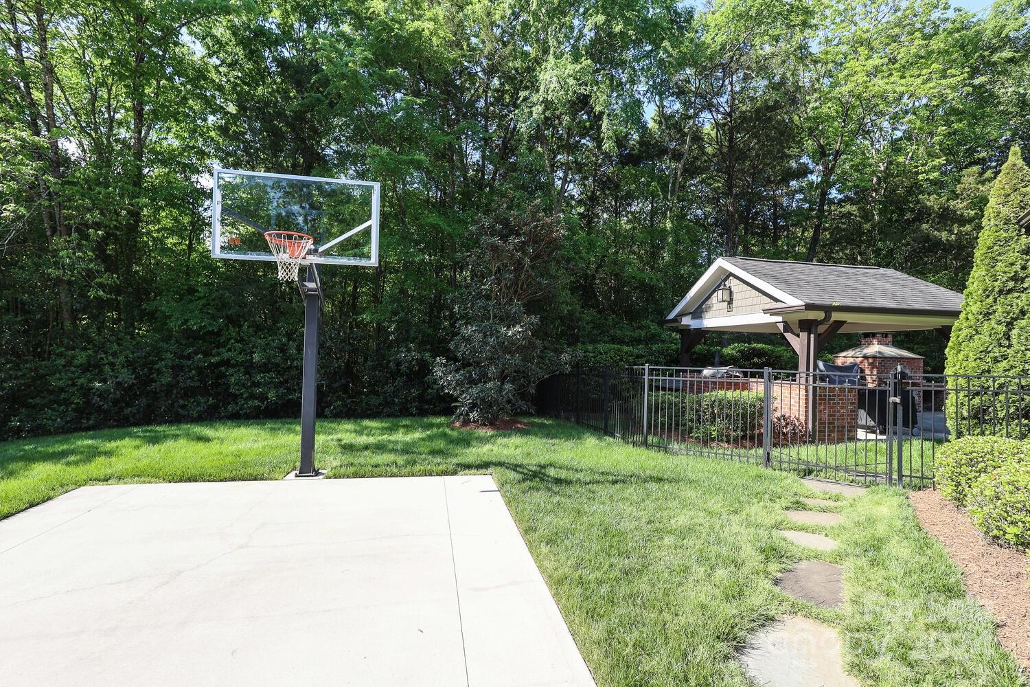 6531 Sharon Hills Road