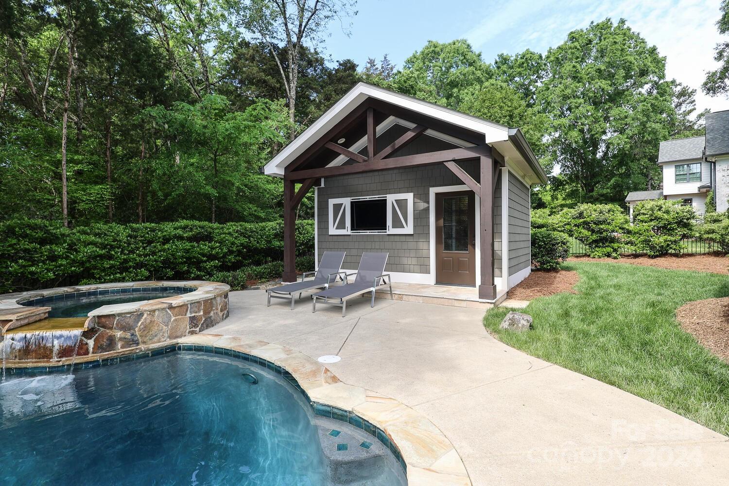 6531 Sharon Hills Road