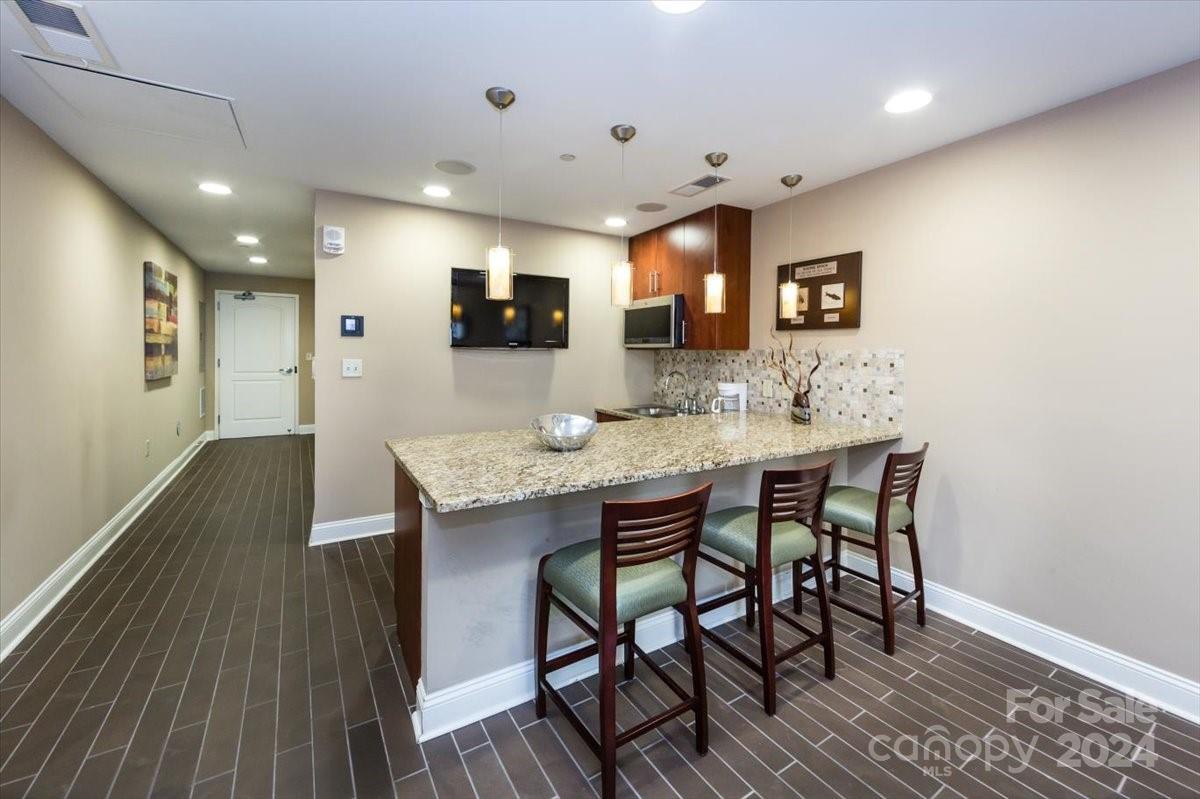 701 Royal Court
