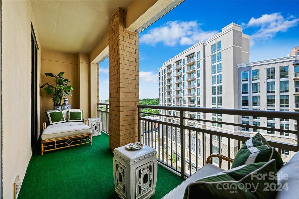 701 Royal Court