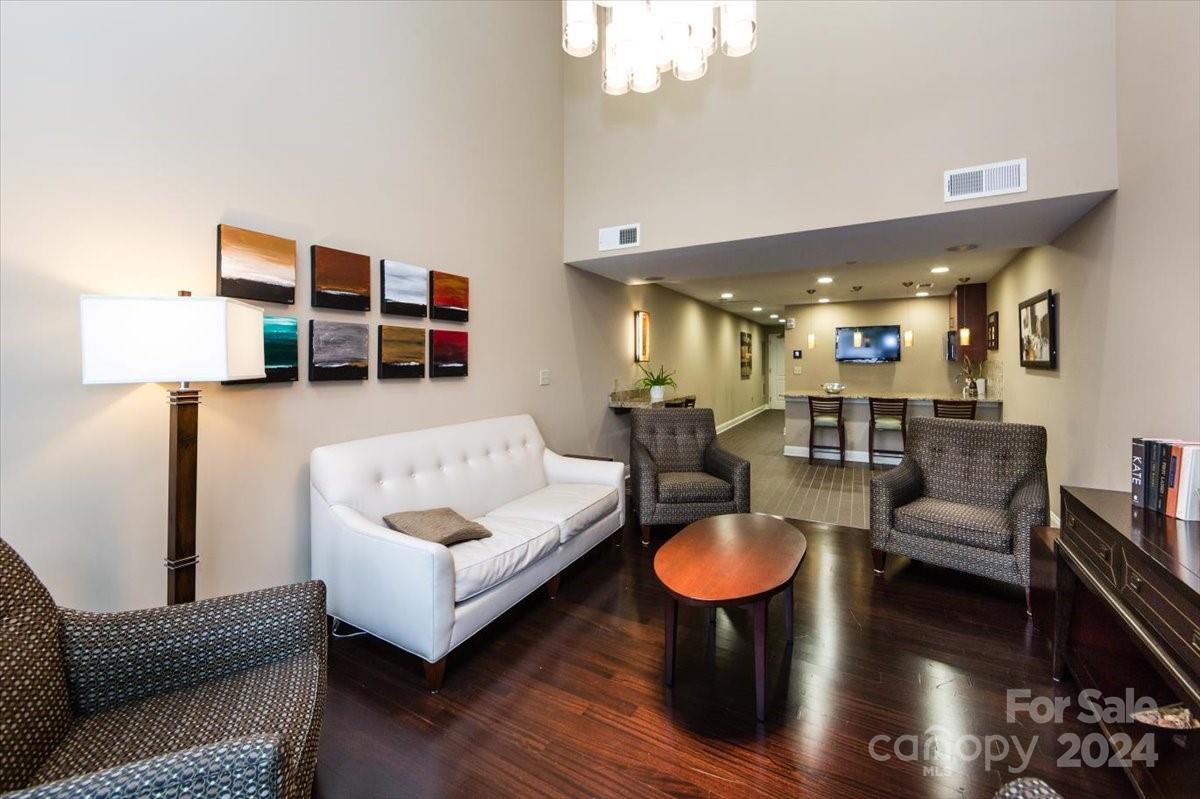 701 Royal Court