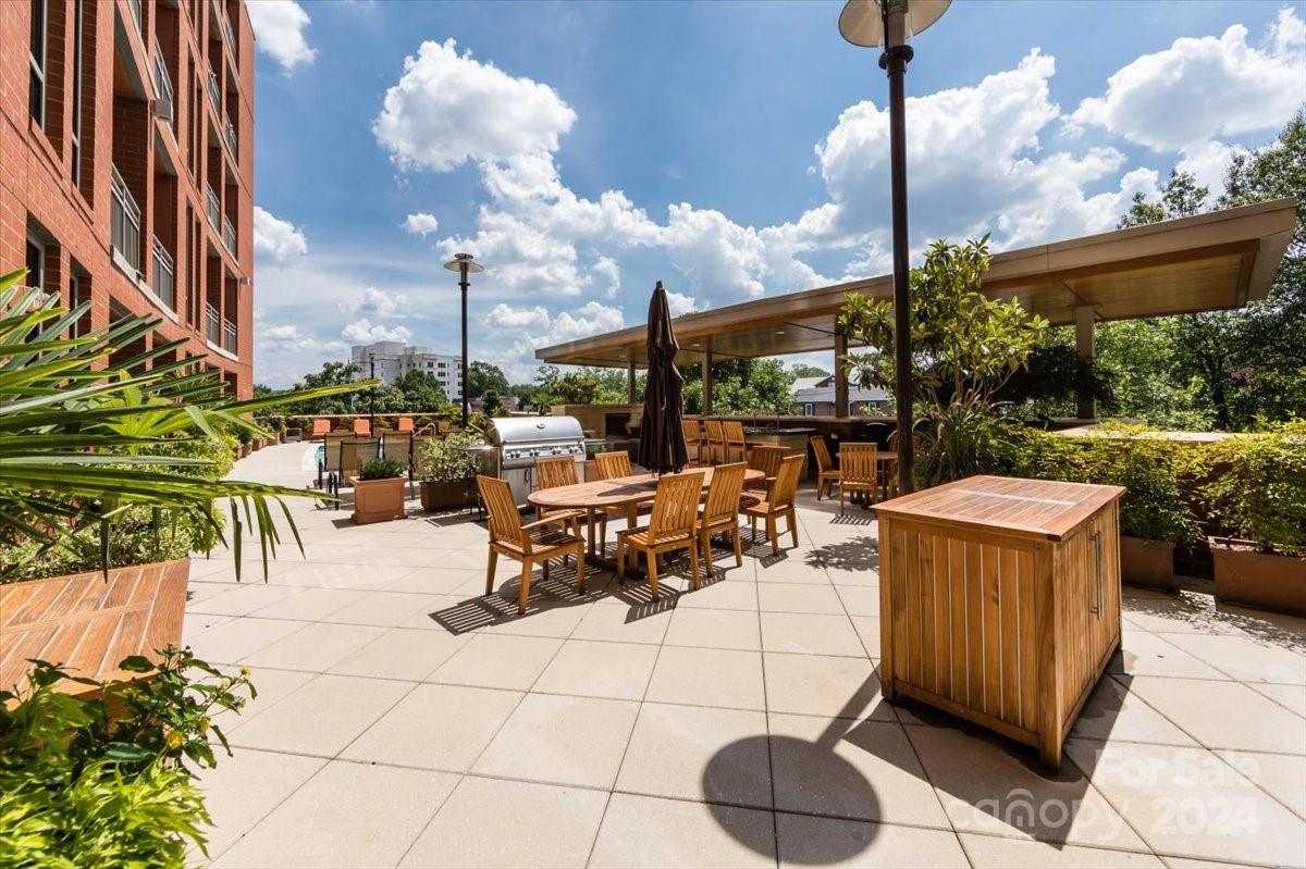 701 Royal Court
