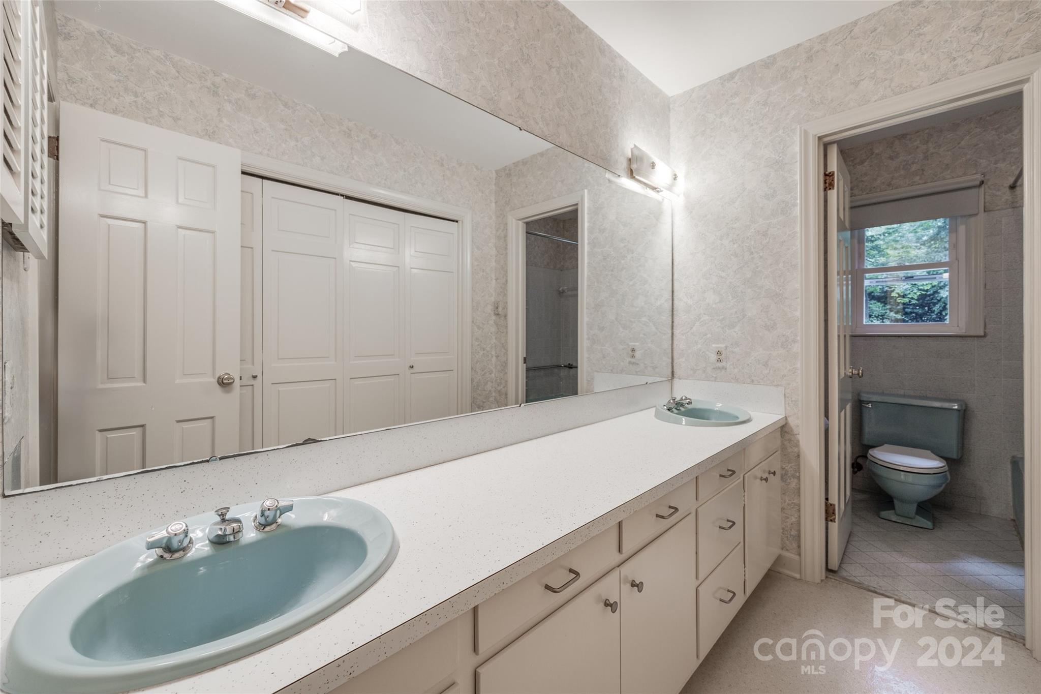 5124 Lansing Drive