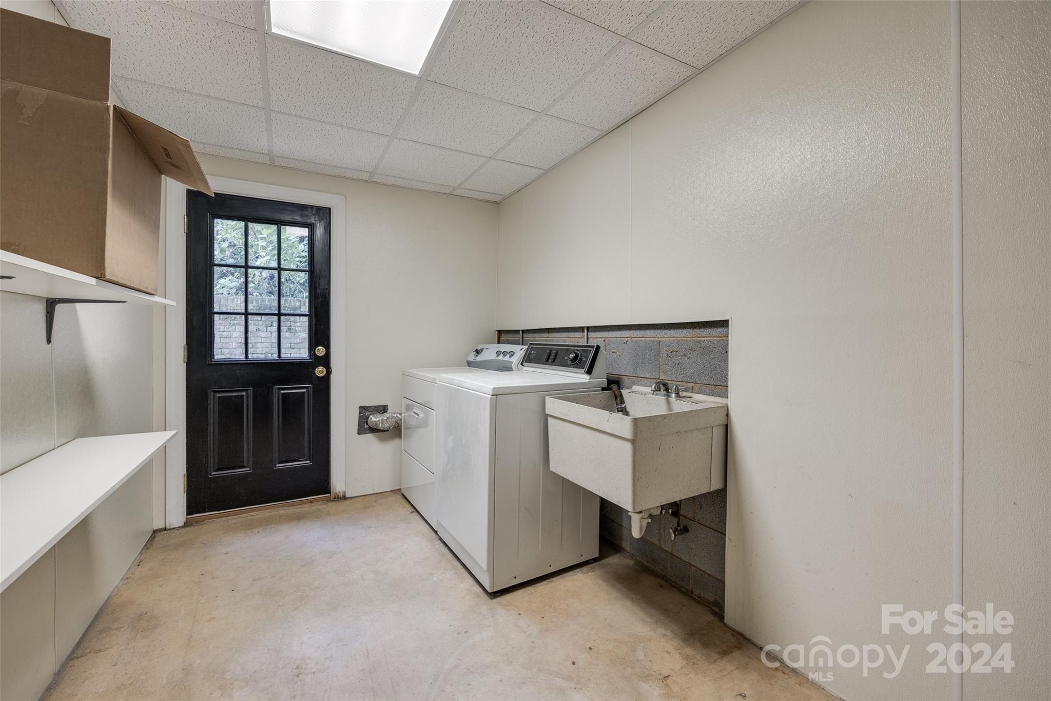 5124 Lansing Drive