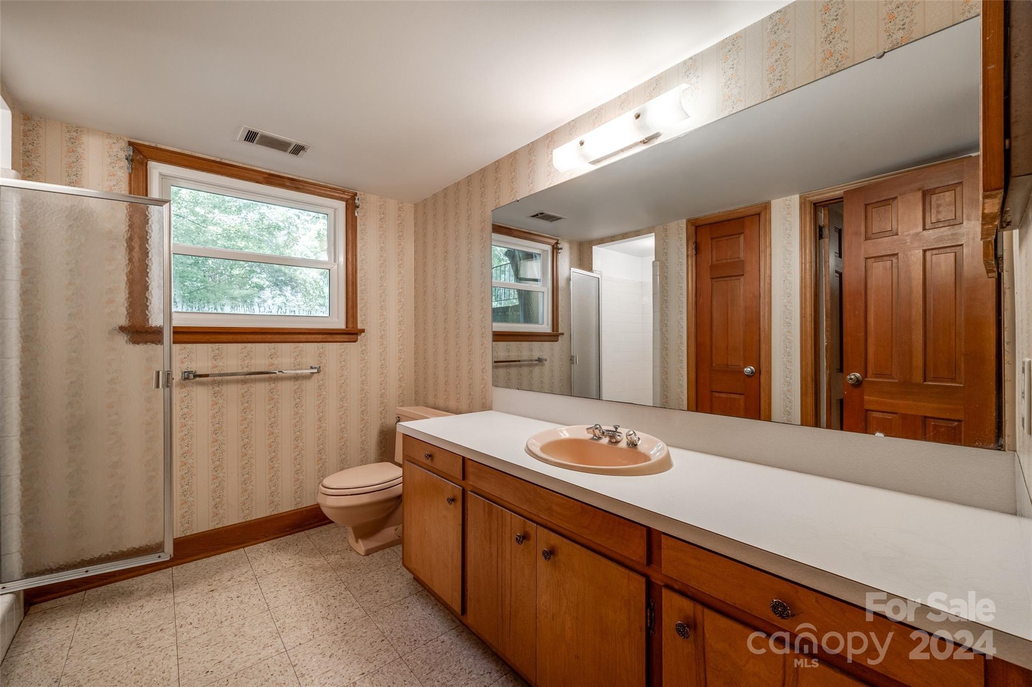 5124 Lansing Drive
