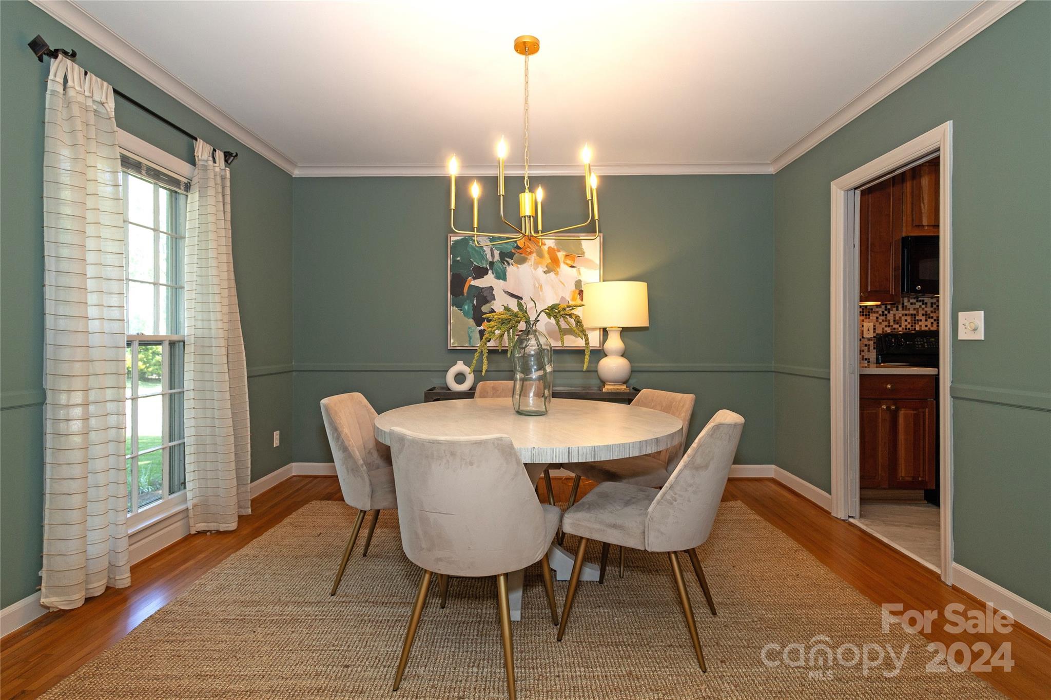 1124 Tuxedo Court