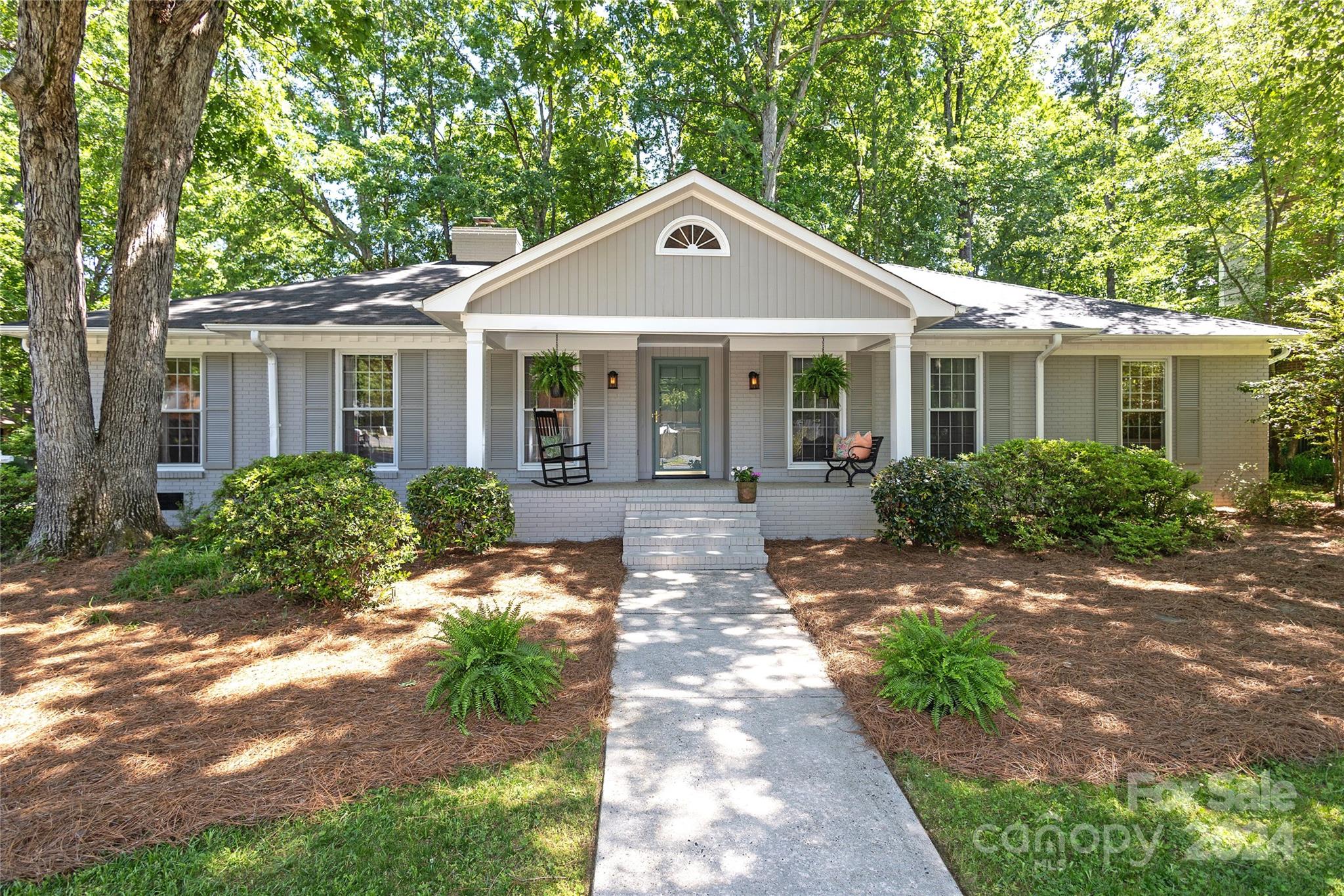 1124 Tuxedo Court