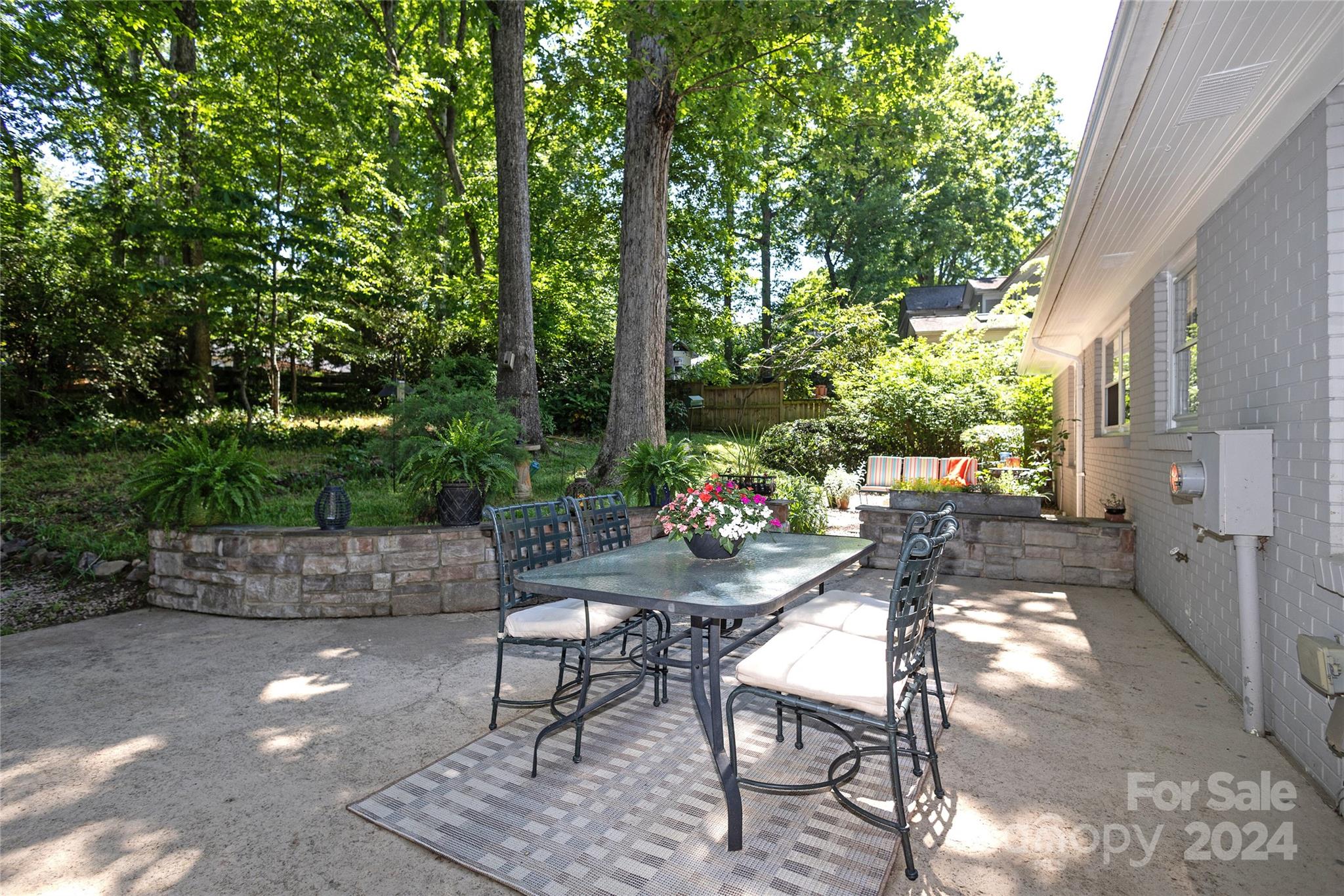 1124 Tuxedo Court