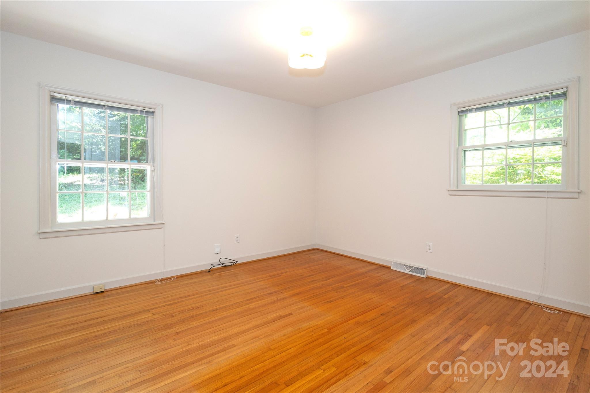 1124 Tuxedo Court