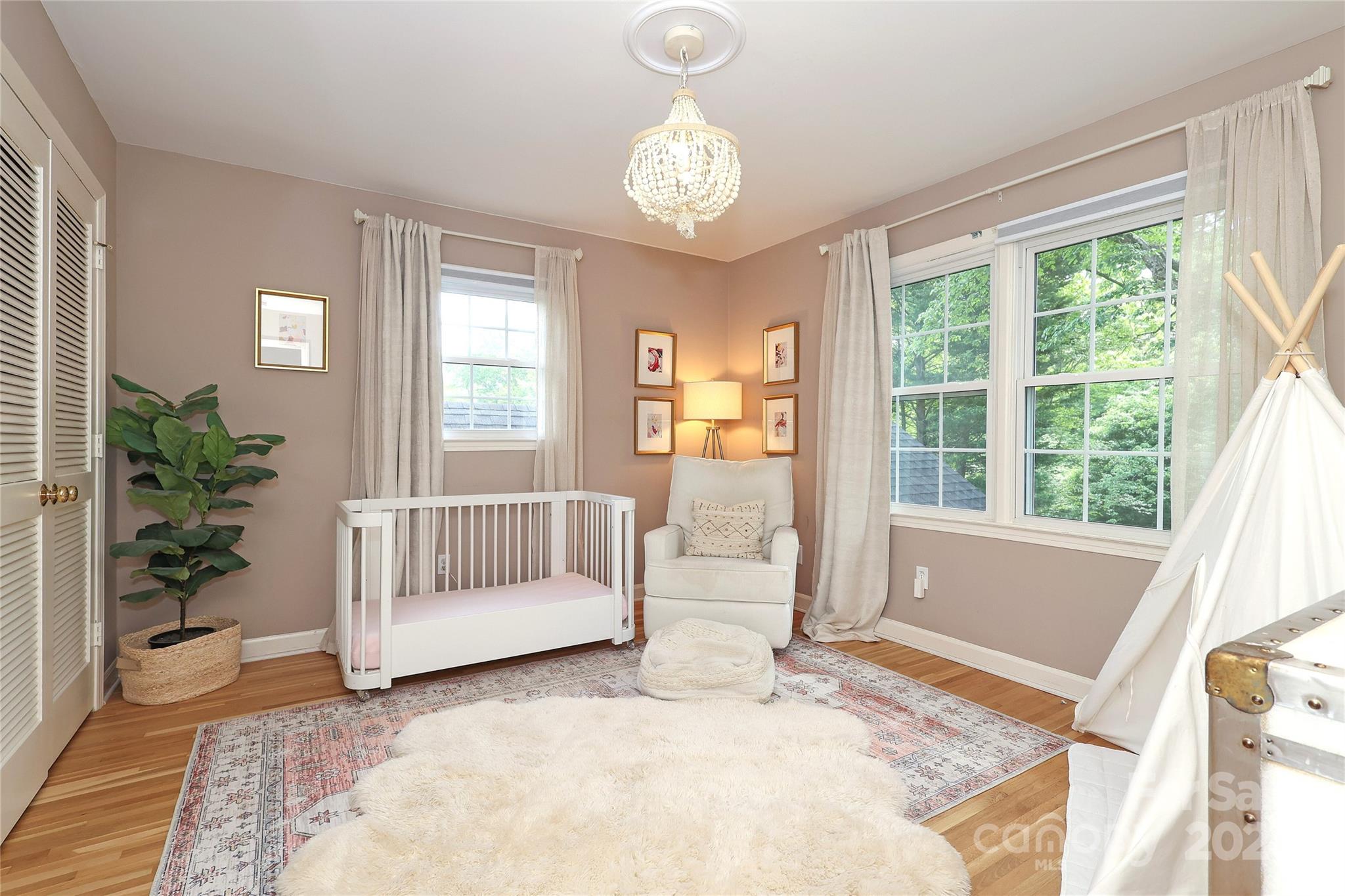 2318 Valencia Terrace