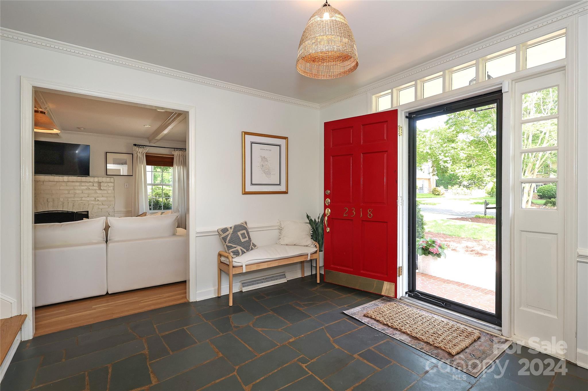 2318 Valencia Terrace