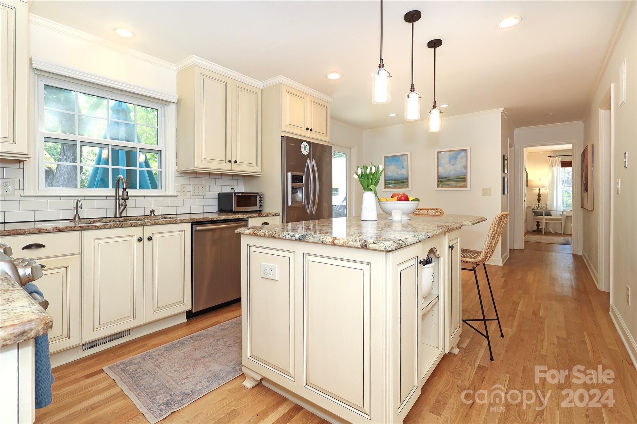 2318 Valencia Terrace