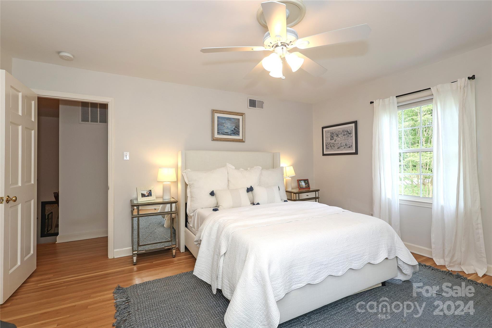 2318 Valencia Terrace