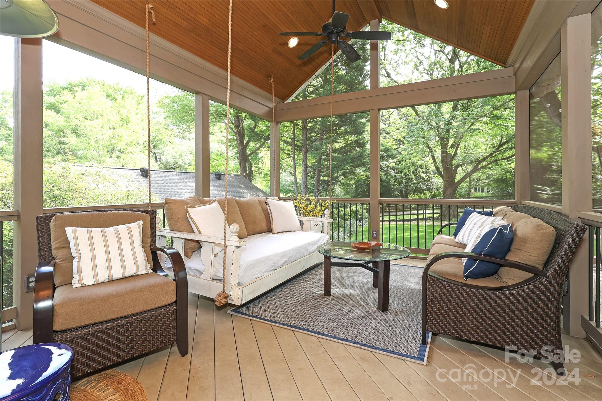 2318 Valencia Terrace