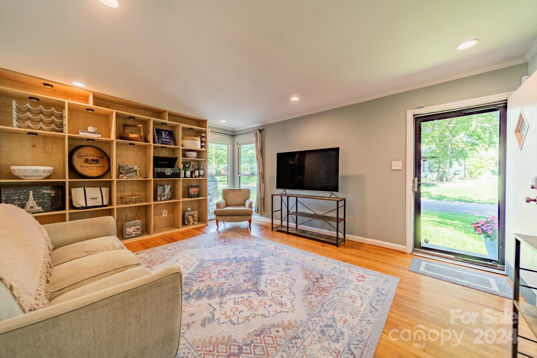 4426 University Drive