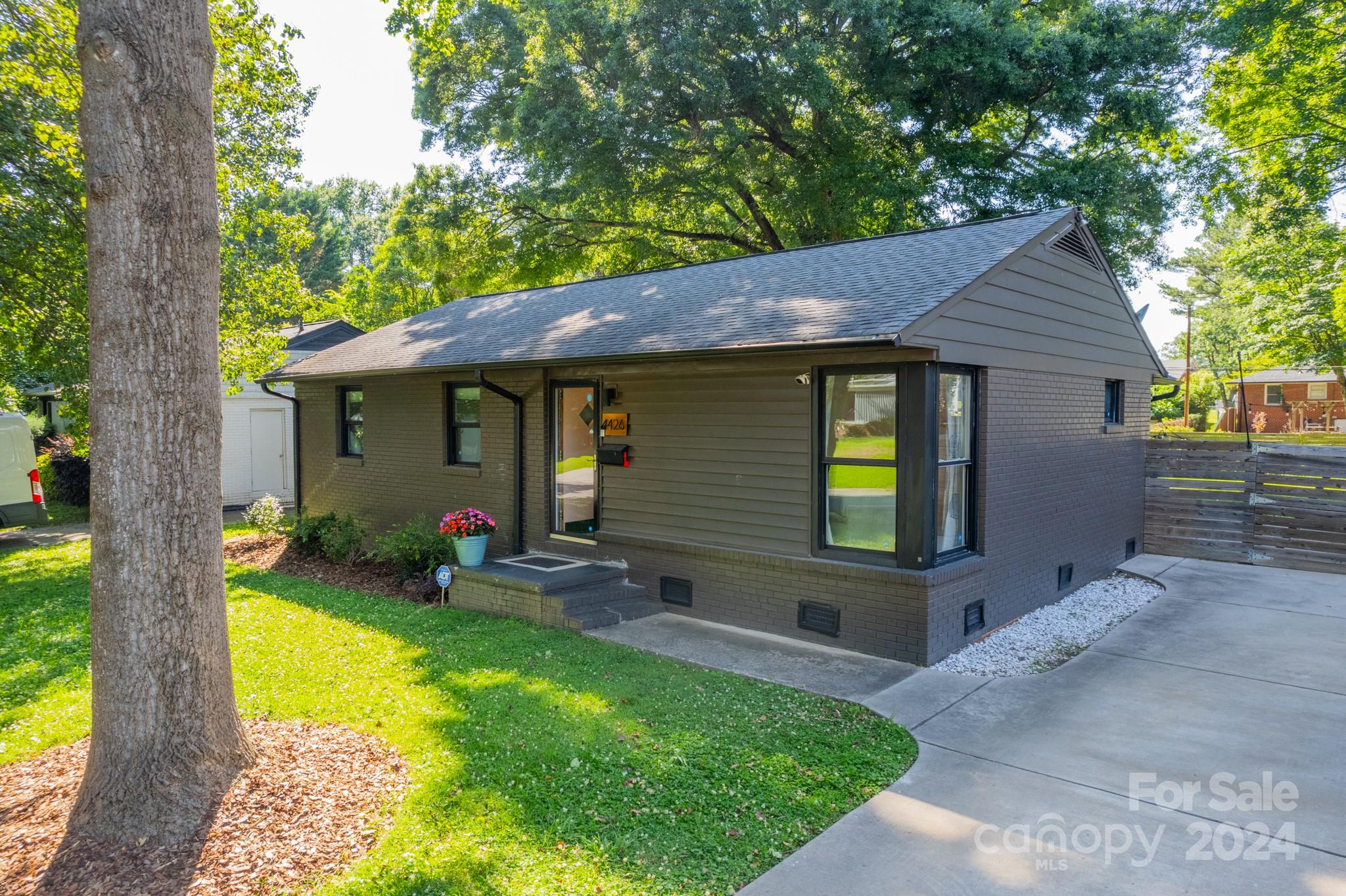 4426 University Drive