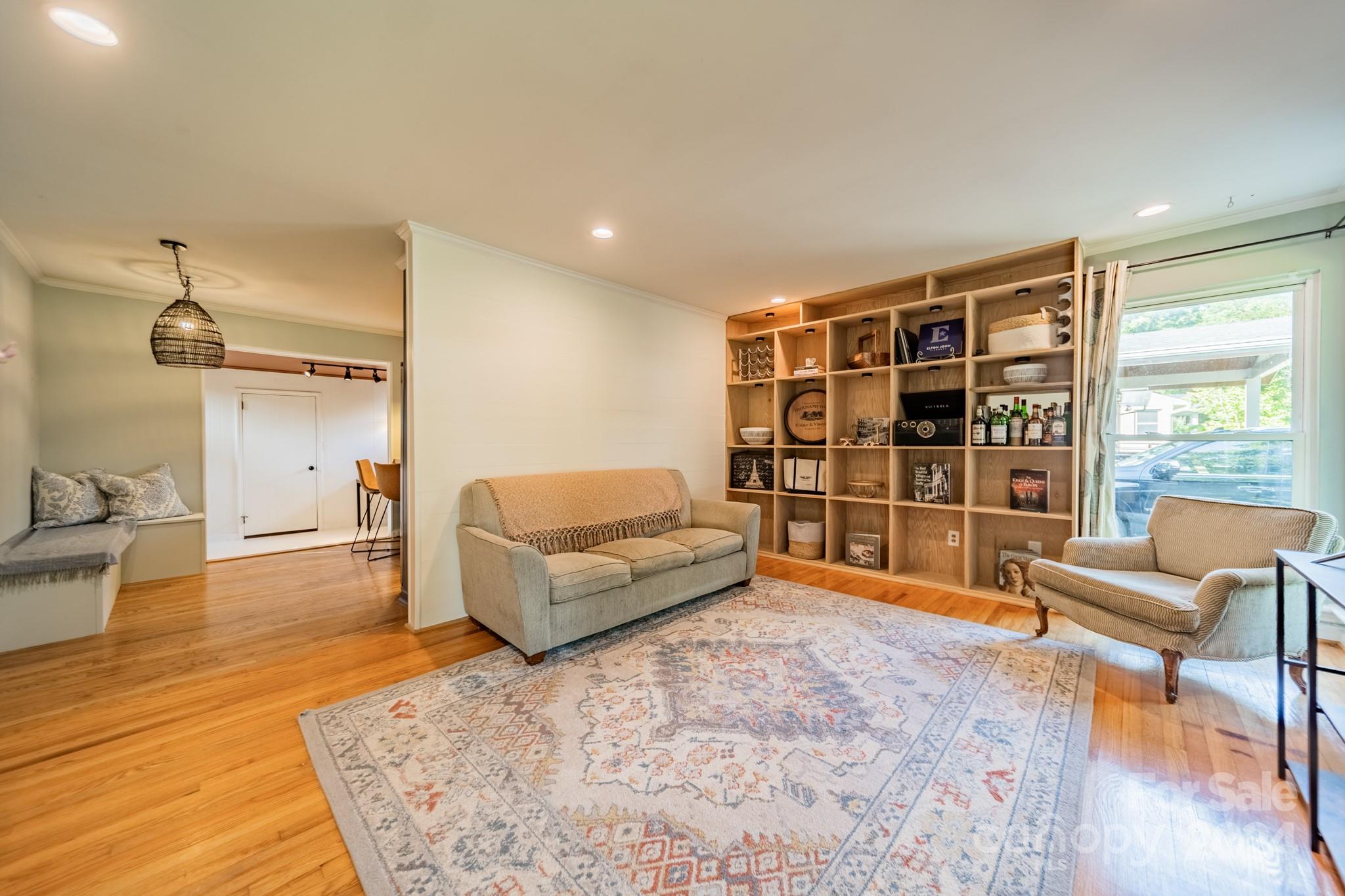 4426 University Drive