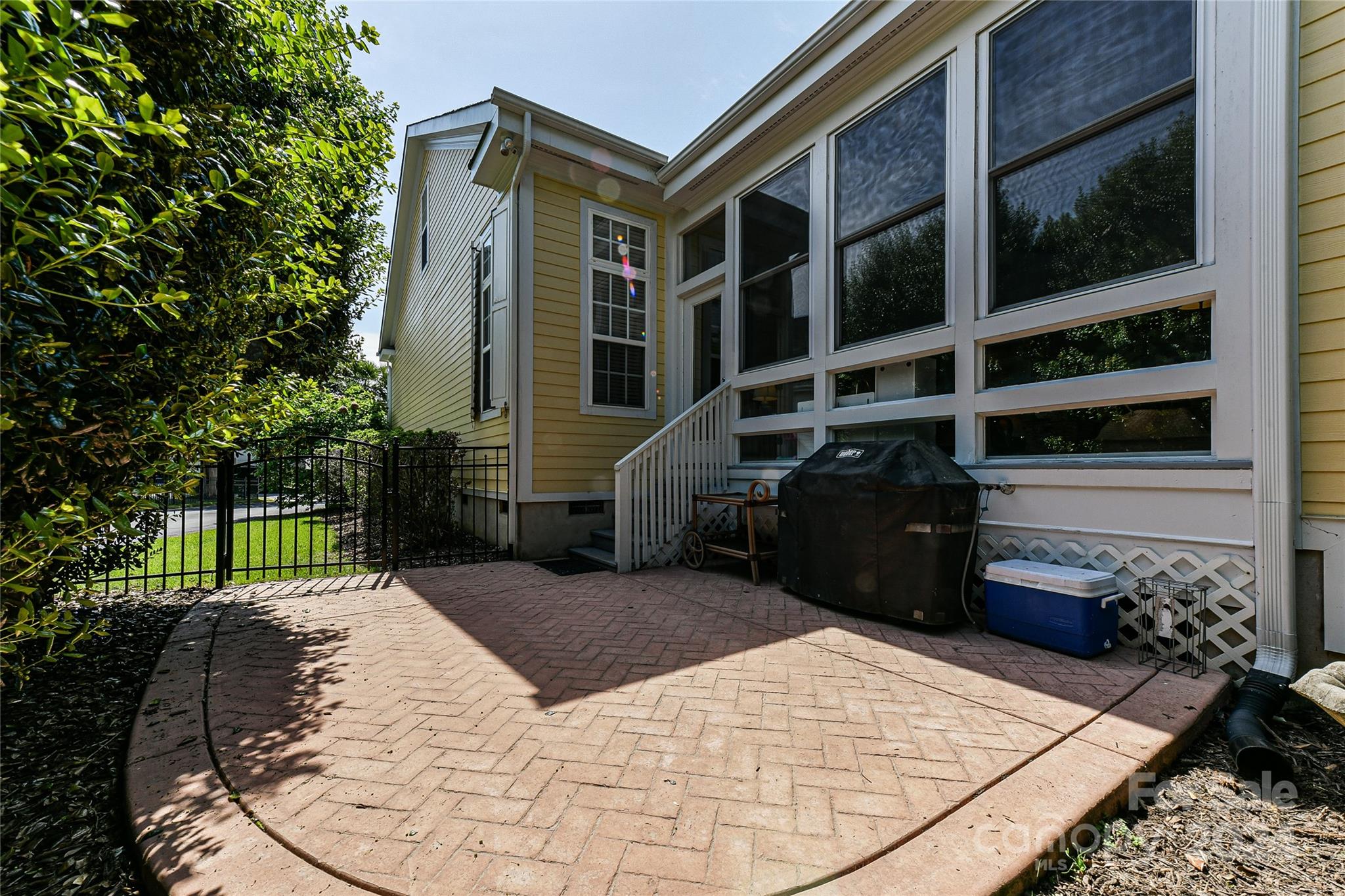 9420 Ginhouse Lane