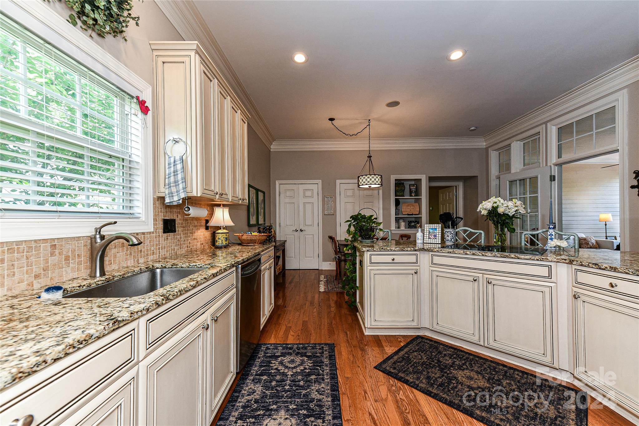 9420 Ginhouse Lane