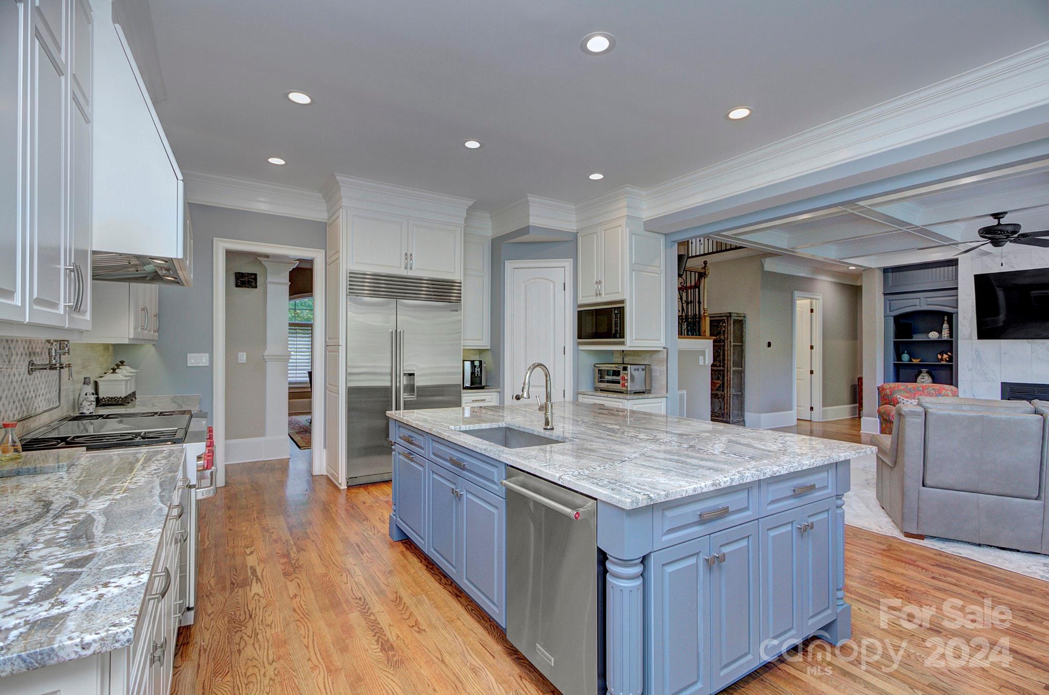 816 Beauhaven Lane